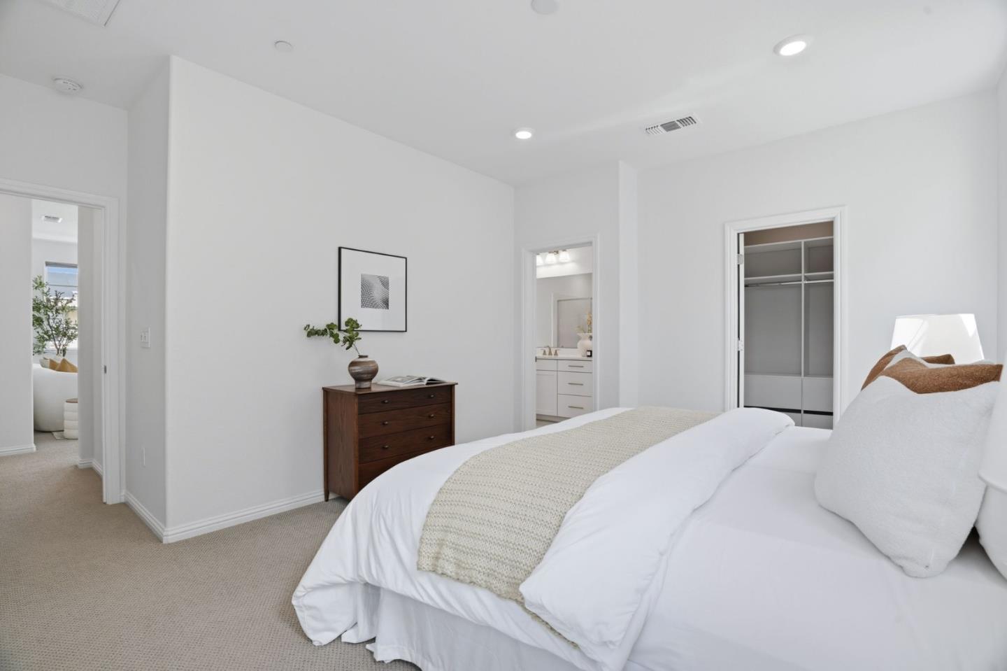 Detail Gallery Image 20 of 43 For 2658 Admiral Cir, Hayward,  CA 94545 - 3 Beds | 2/1 Baths