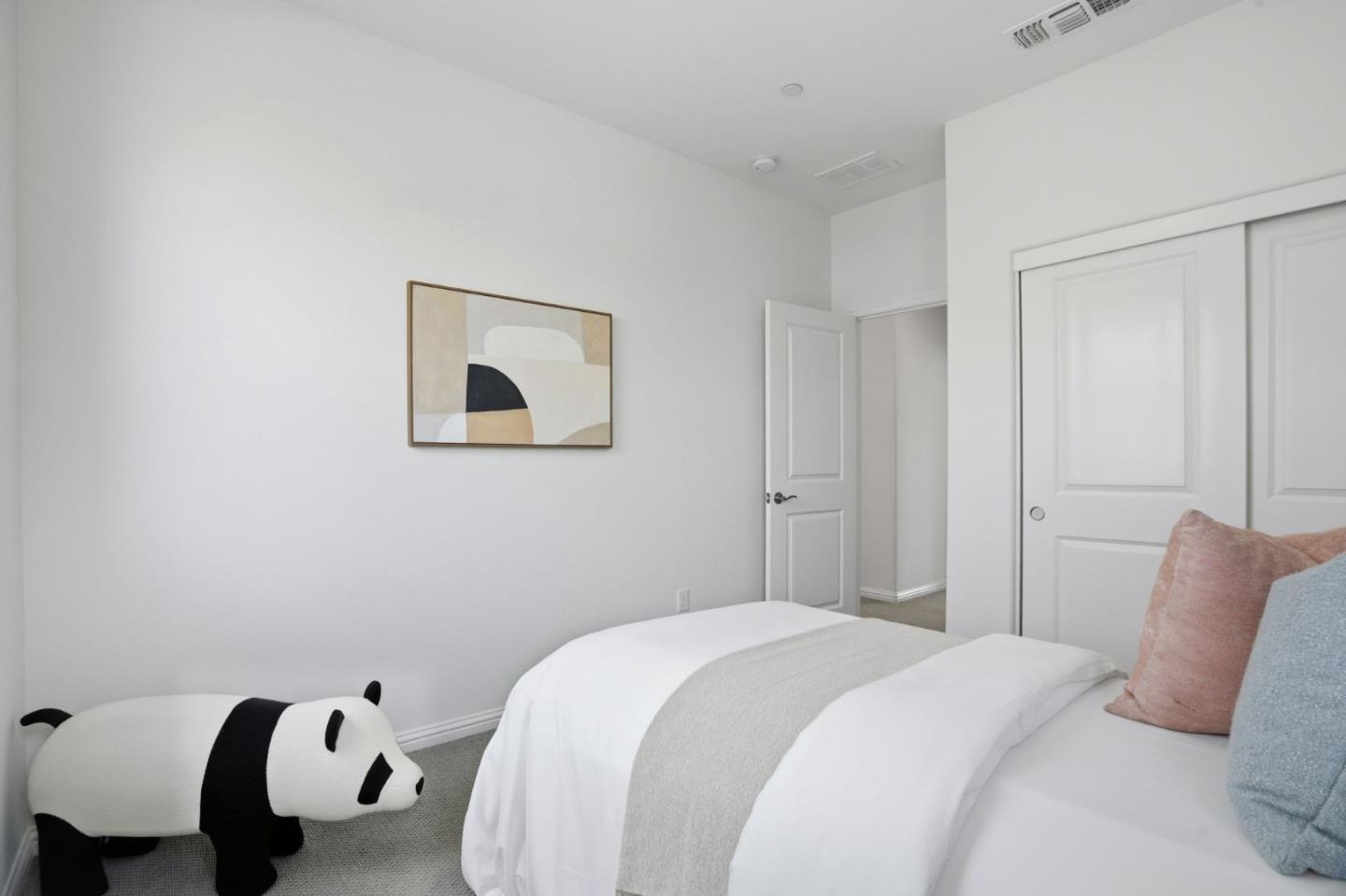 Detail Gallery Image 25 of 43 For 2658 Admiral Cir, Hayward,  CA 94545 - 3 Beds | 2/1 Baths