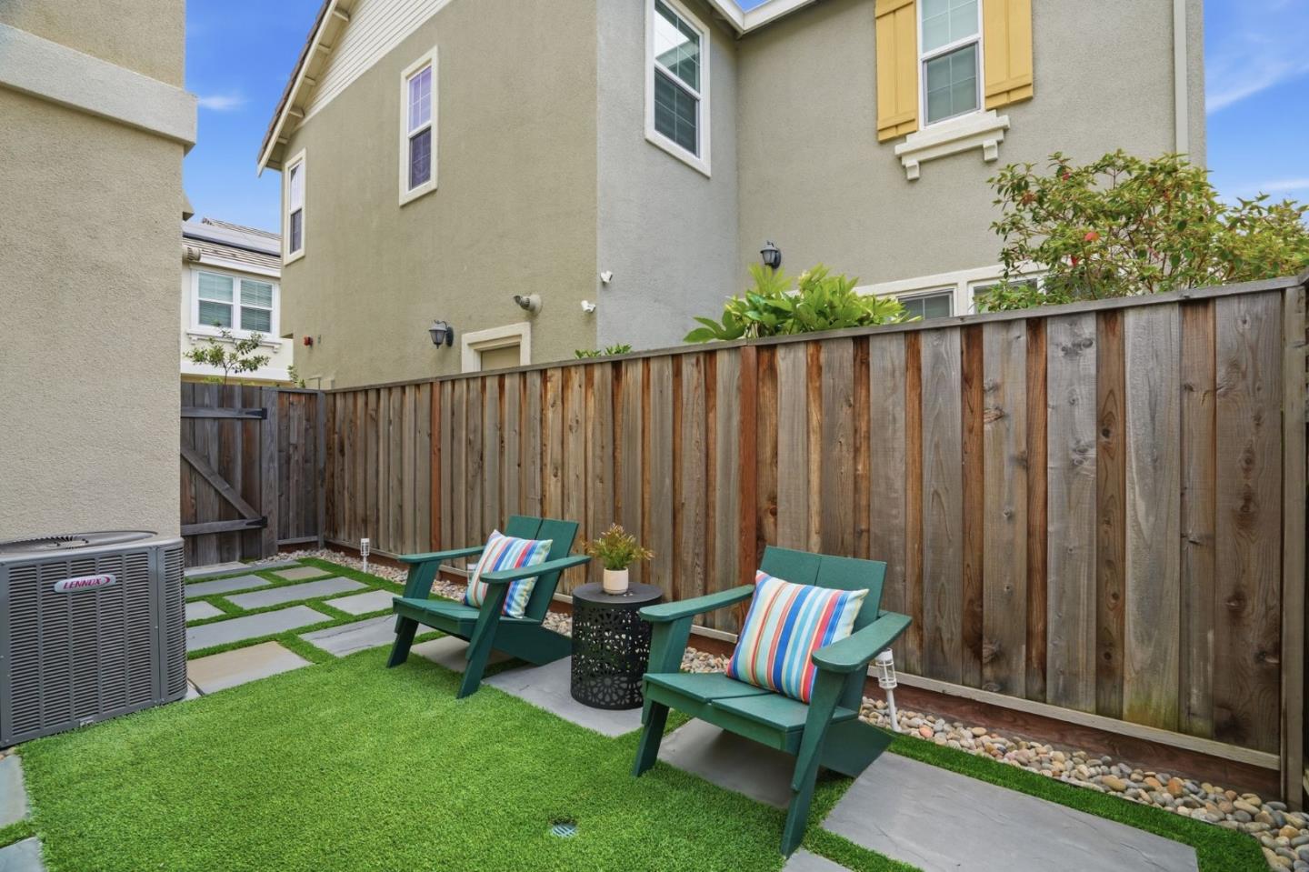 Detail Gallery Image 33 of 43 For 2658 Admiral Cir, Hayward,  CA 94545 - 3 Beds | 2/1 Baths