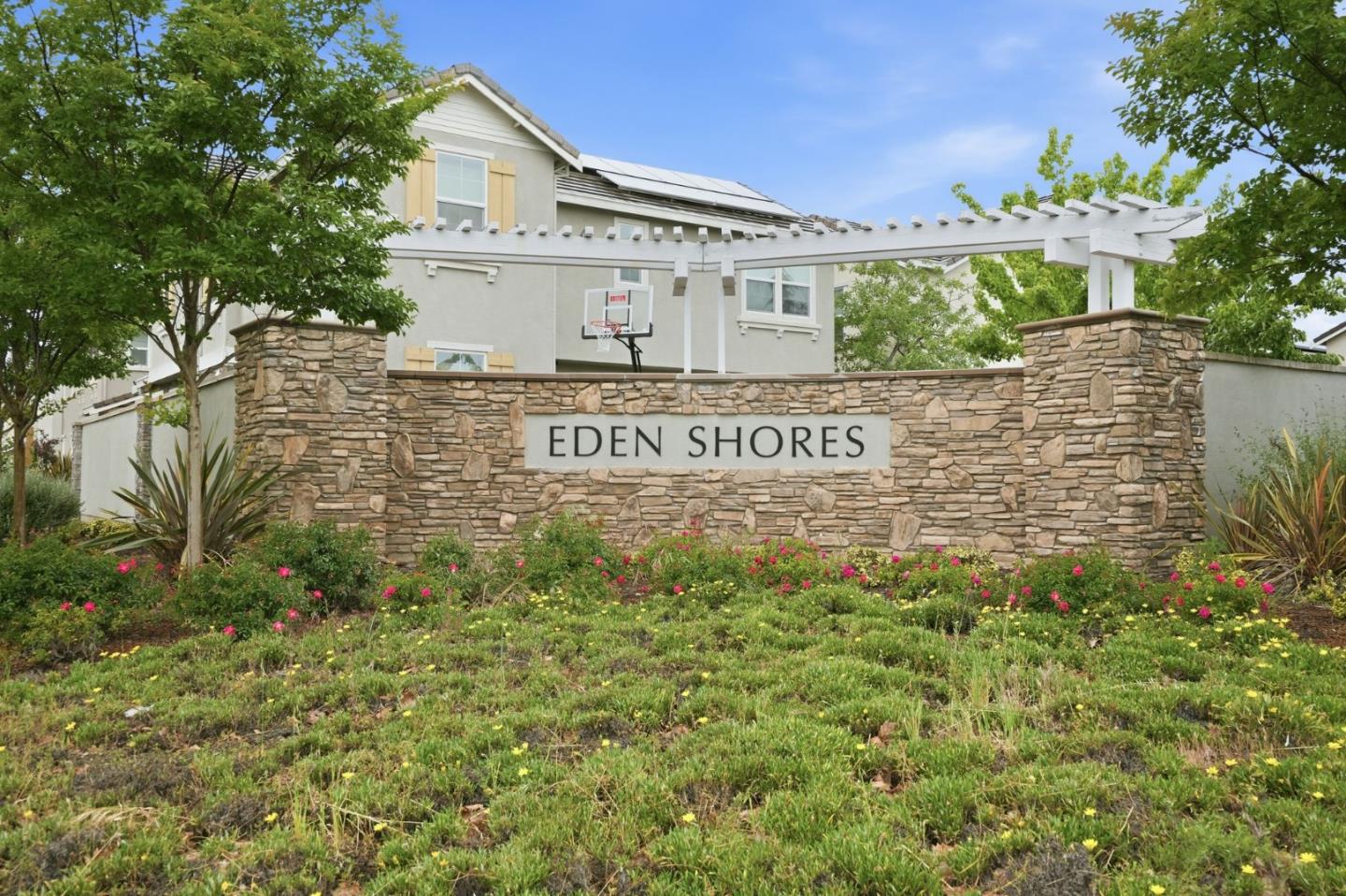 Detail Gallery Image 38 of 43 For 2658 Admiral Cir, Hayward,  CA 94545 - 3 Beds | 2/1 Baths