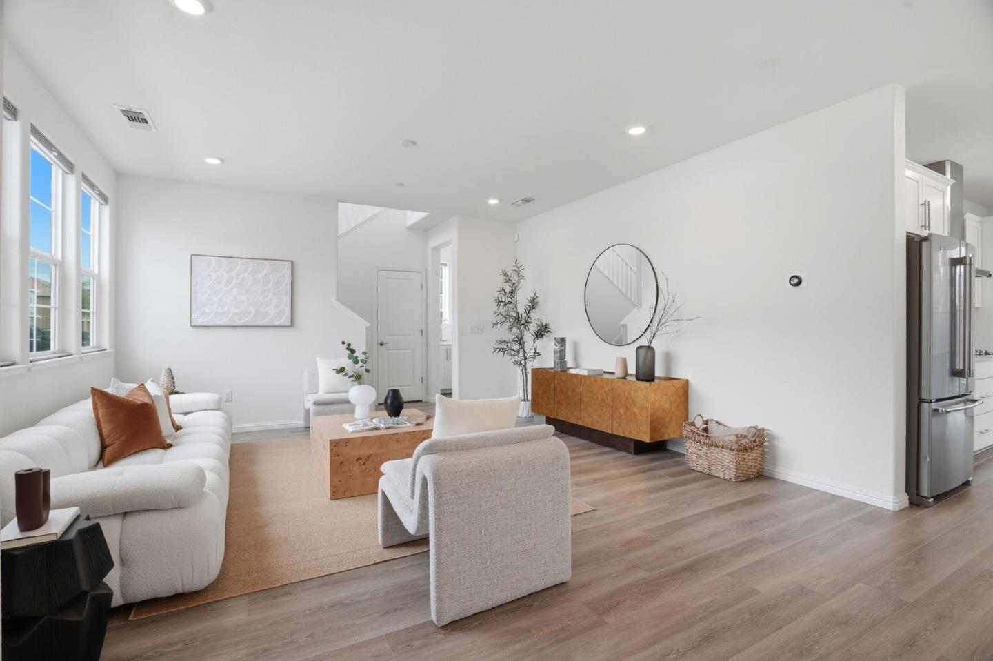 Detail Gallery Image 6 of 43 For 2658 Admiral Cir, Hayward,  CA 94545 - 3 Beds | 2/1 Baths