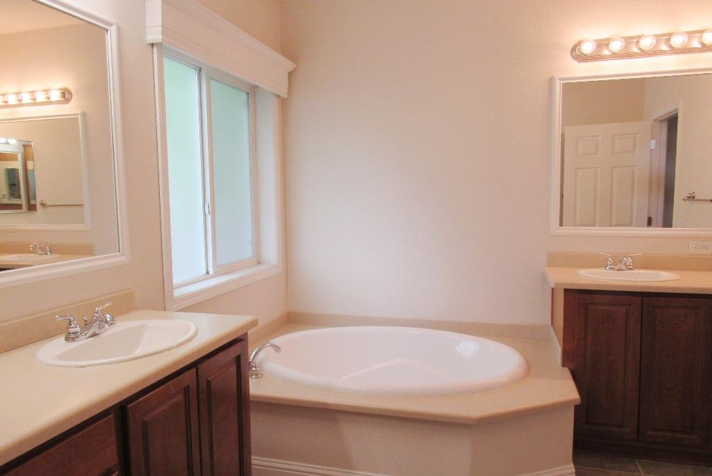 Detail Gallery Image 23 of 37 For 1225 Vienna Dr #44,  Sunnyvale,  CA 94089 - 3 Beds | 2 Baths