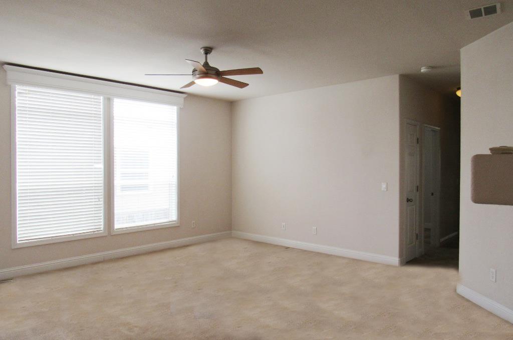 Detail Gallery Image 7 of 37 For 1225 Vienna Dr #44,  Sunnyvale,  CA 94089 - 3 Beds | 2 Baths