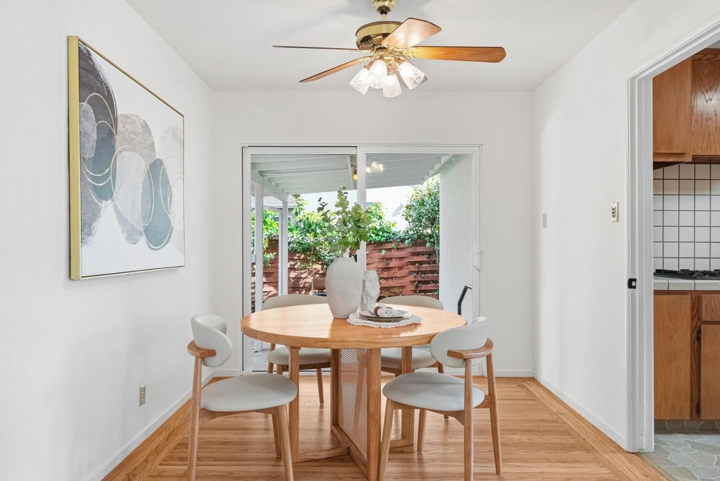 Detail Gallery Image 10 of 42 For 4065 2nd St, Palo Alto,  CA 94306 - 3 Beds | 1 Baths