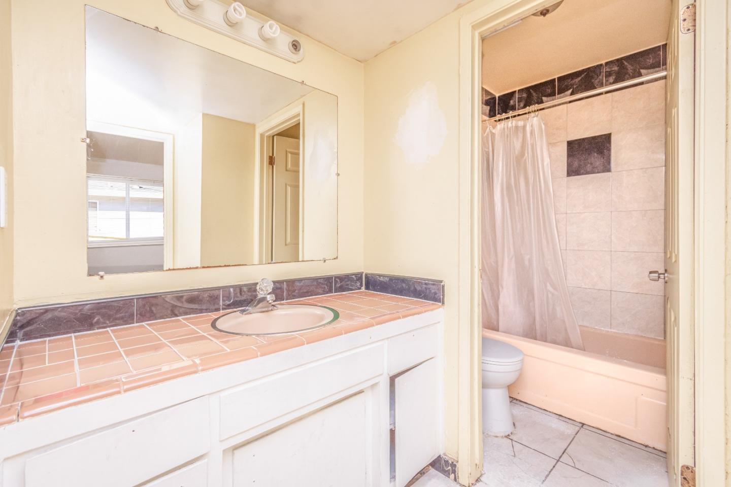 Detail Gallery Image 20 of 23 For 100 Nedra Ct, Sacramento,  CA 95822 - – Beds | – Baths