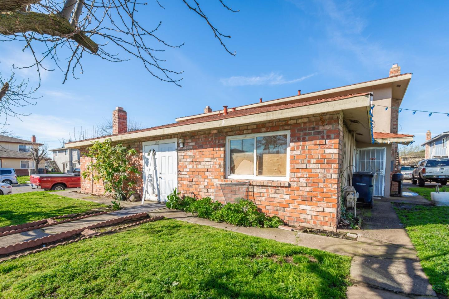 Detail Gallery Image 5 of 23 For 100 Nedra Ct, Sacramento,  CA 95822 - – Beds | – Baths