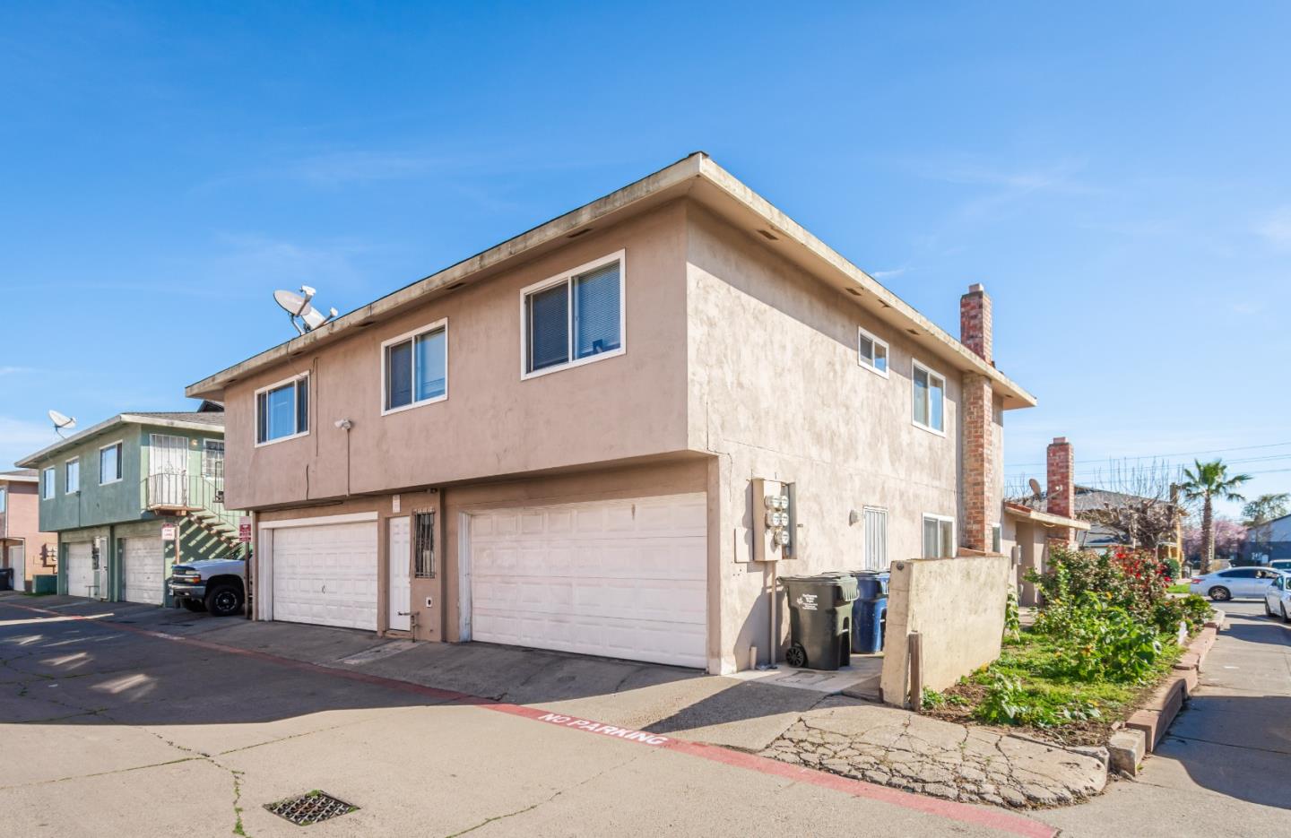 Detail Gallery Image 8 of 23 For 100 Nedra Ct, Sacramento,  CA 95822 - – Beds | – Baths