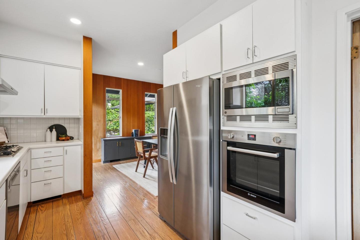 Detail Gallery Image 12 of 49 For 25845 Springhill Dr, Los Altos Hills,  CA 94022 - 5 Beds | 4 Baths