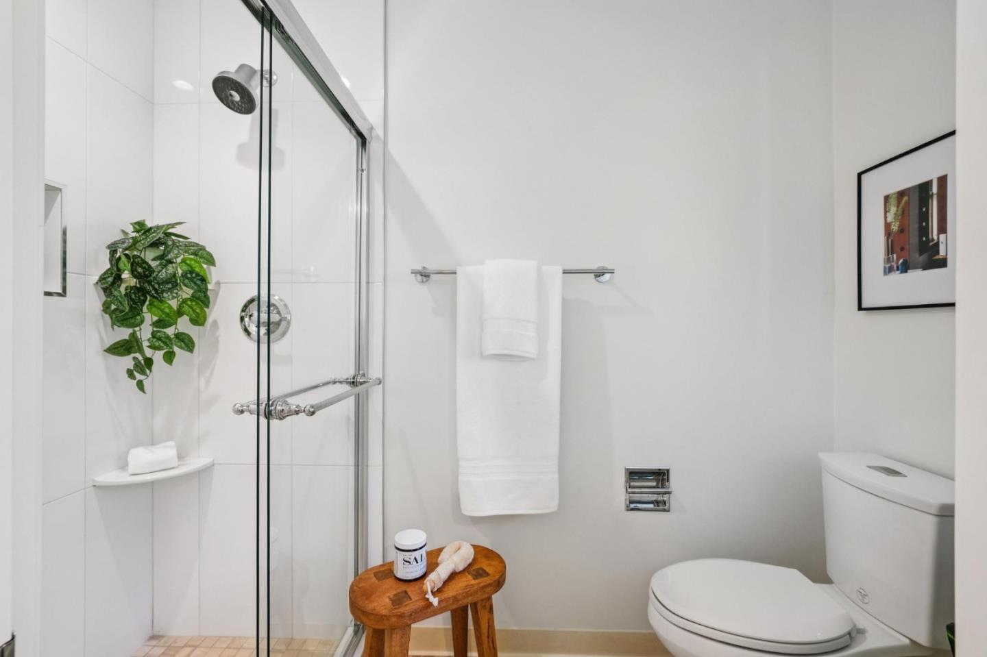 Detail Gallery Image 20 of 49 For 25845 Springhill Dr, Los Altos Hills,  CA 94022 - 5 Beds | 4 Baths