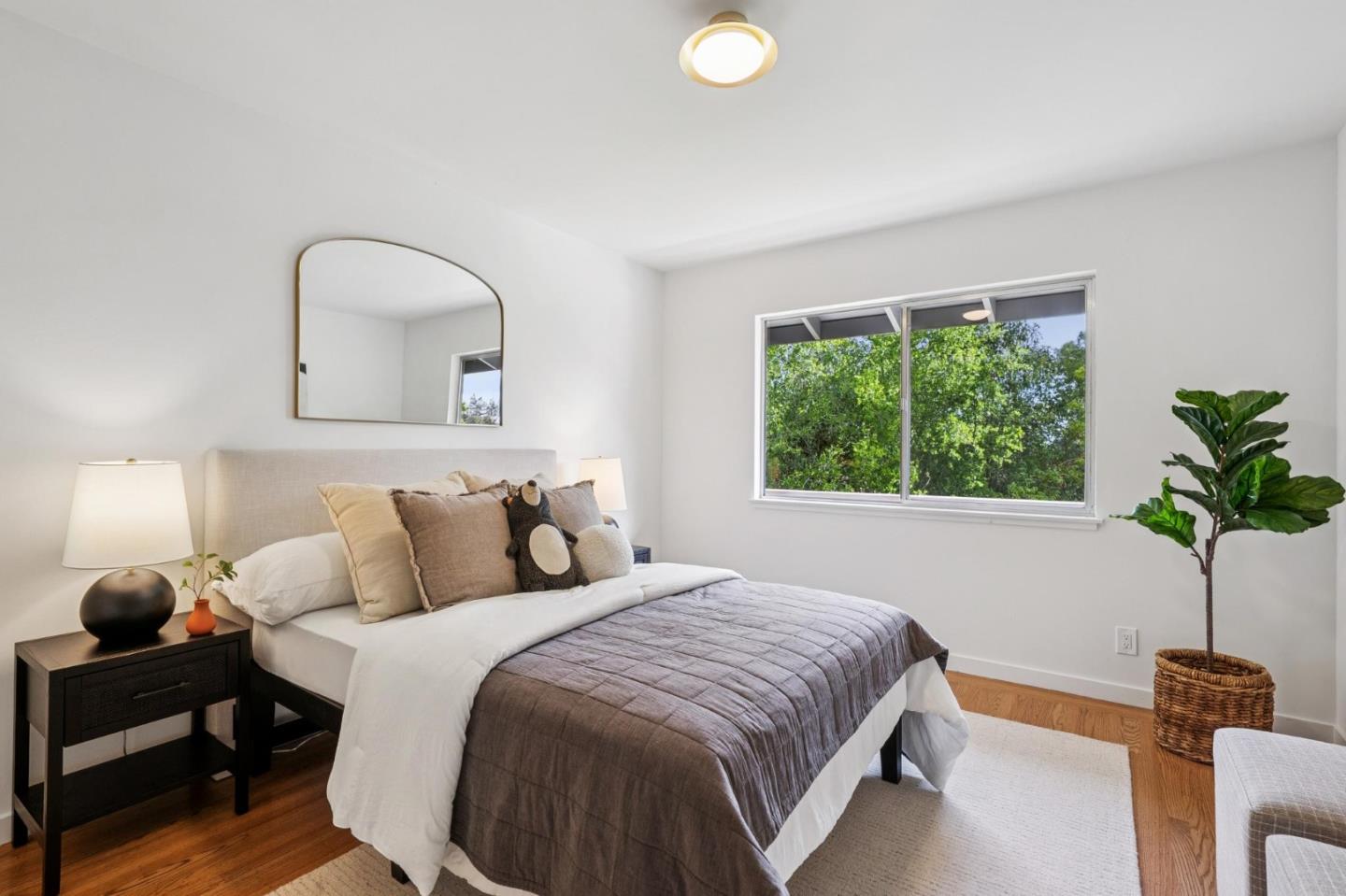 Detail Gallery Image 21 of 49 For 25845 Springhill Dr, Los Altos Hills,  CA 94022 - 5 Beds | 4 Baths