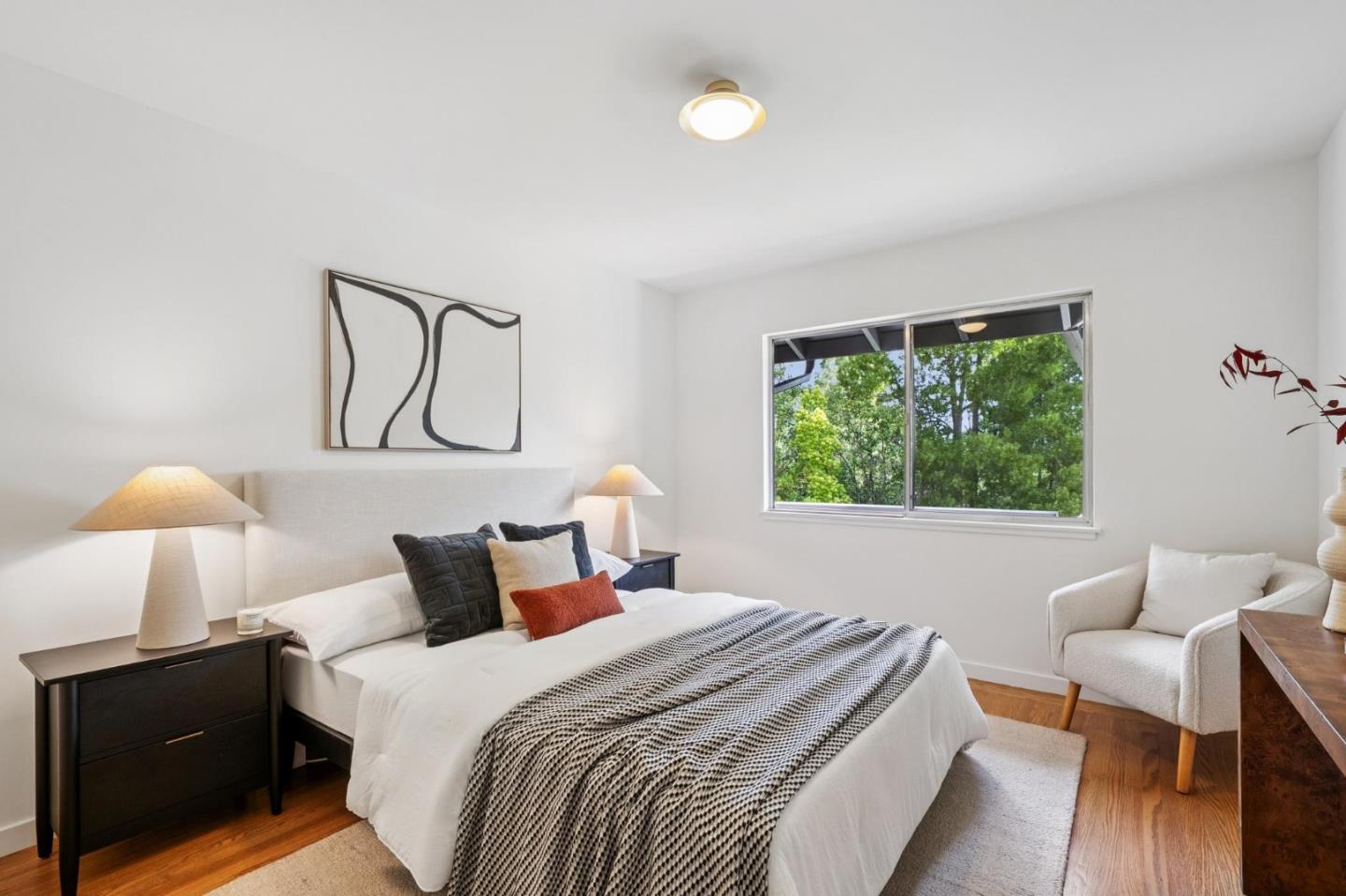 Detail Gallery Image 25 of 49 For 25845 Springhill Dr, Los Altos Hills,  CA 94022 - 5 Beds | 4 Baths