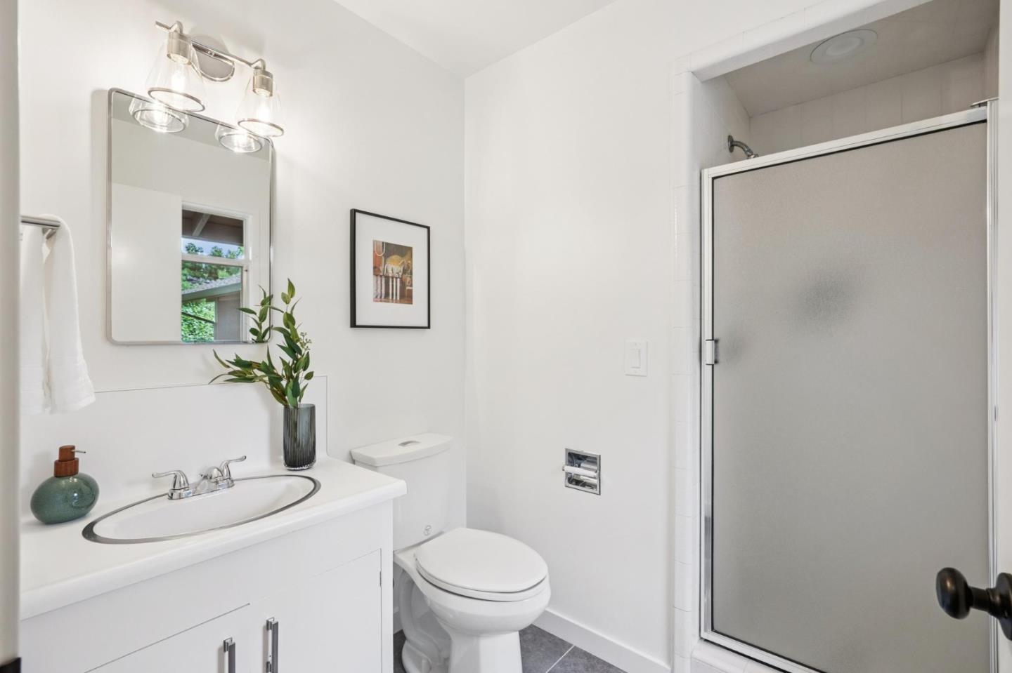 Detail Gallery Image 29 of 49 For 25845 Springhill Dr, Los Altos Hills,  CA 94022 - 5 Beds | 4 Baths