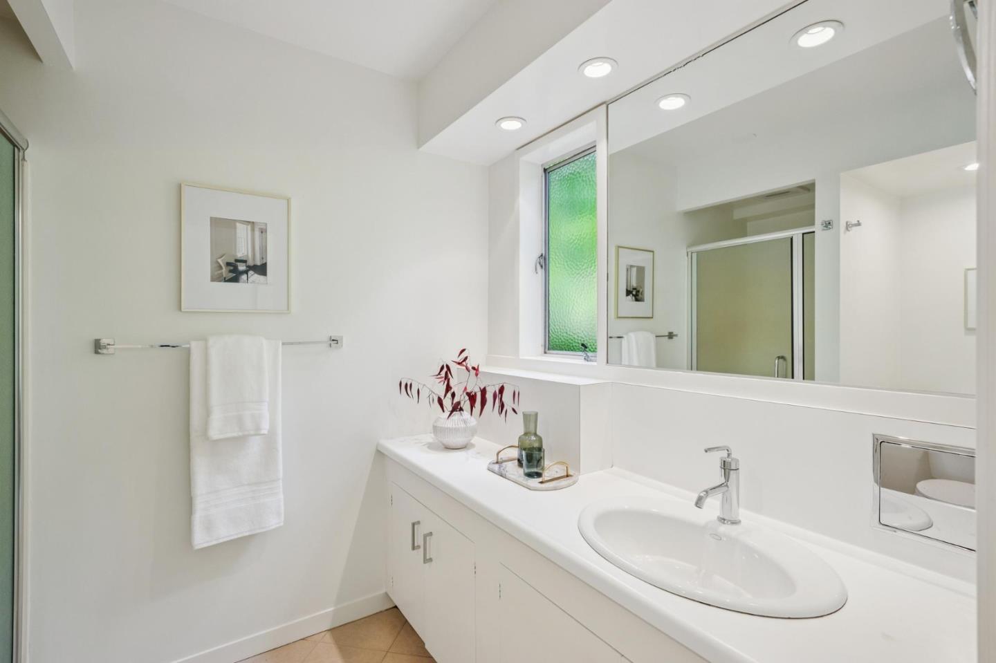 Detail Gallery Image 37 of 49 For 25845 Springhill Dr, Los Altos Hills,  CA 94022 - 5 Beds | 4 Baths