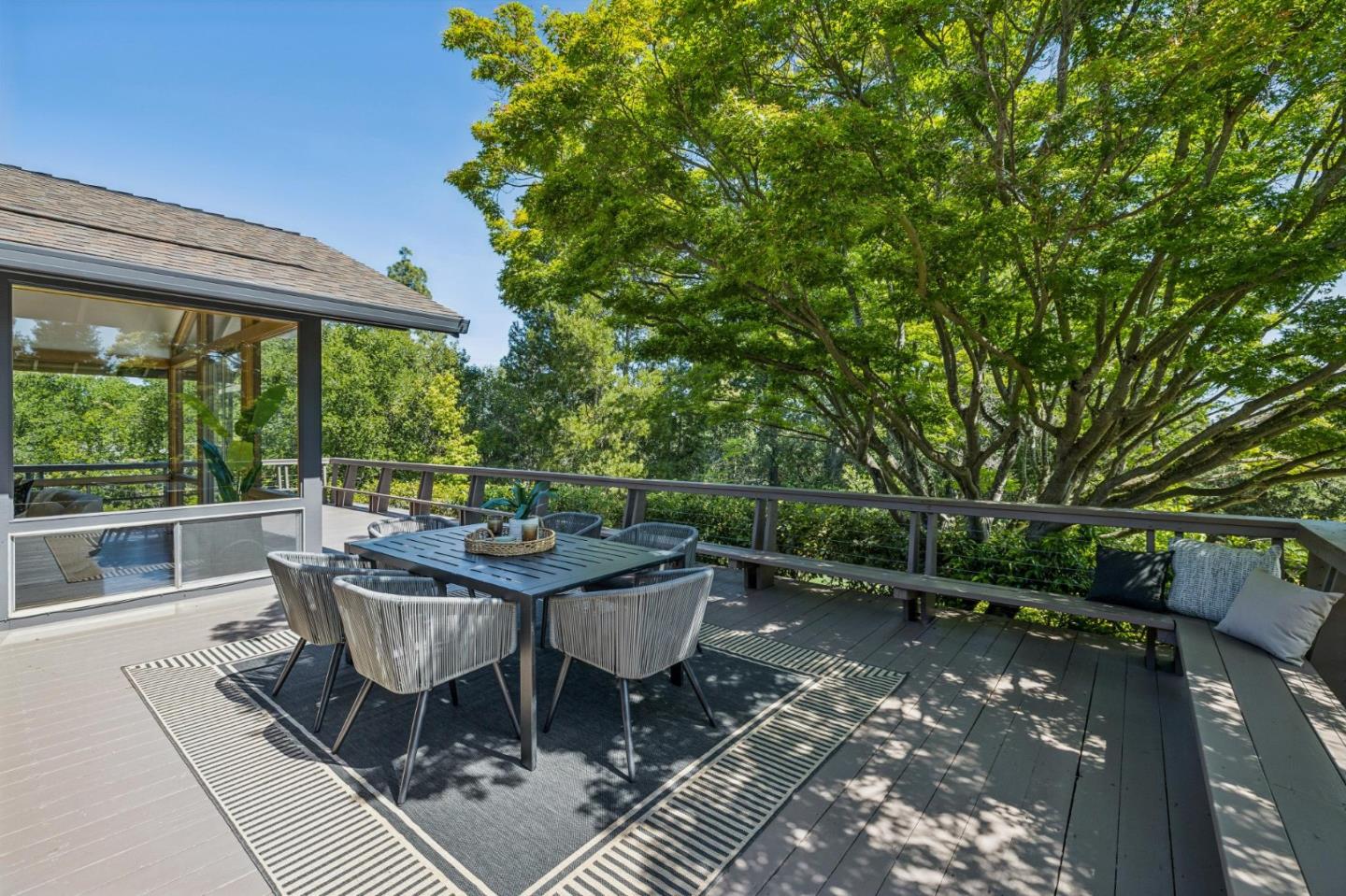 Detail Gallery Image 40 of 49 For 25845 Springhill Dr, Los Altos Hills,  CA 94022 - 5 Beds | 4 Baths