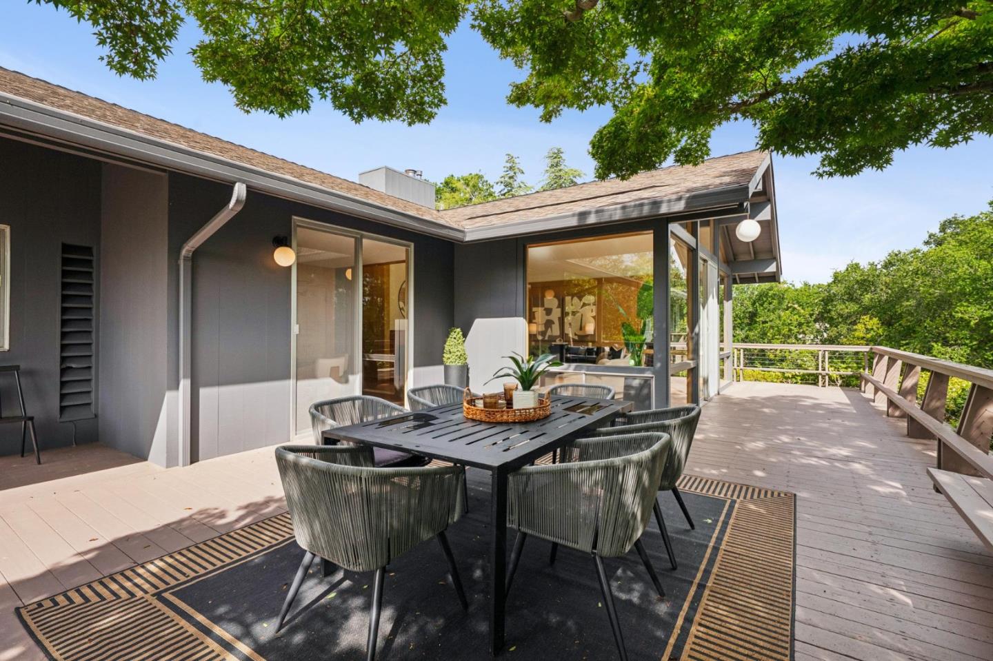 Detail Gallery Image 42 of 49 For 25845 Springhill Dr, Los Altos Hills,  CA 94022 - 5 Beds | 4 Baths