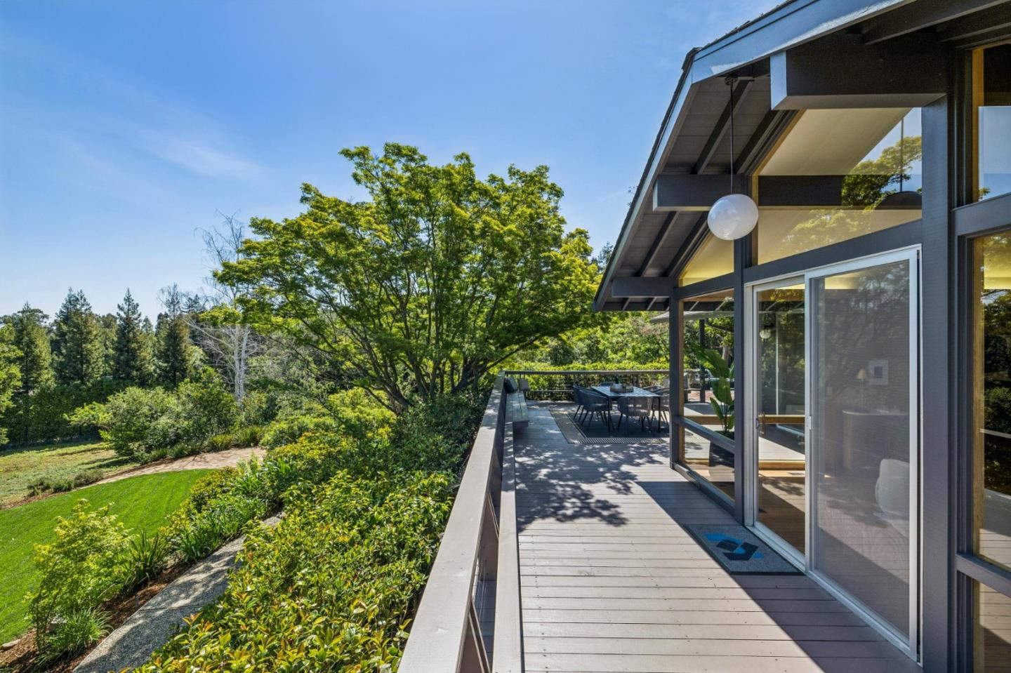 Detail Gallery Image 45 of 49 For 25845 Springhill Dr, Los Altos Hills,  CA 94022 - 5 Beds | 4 Baths