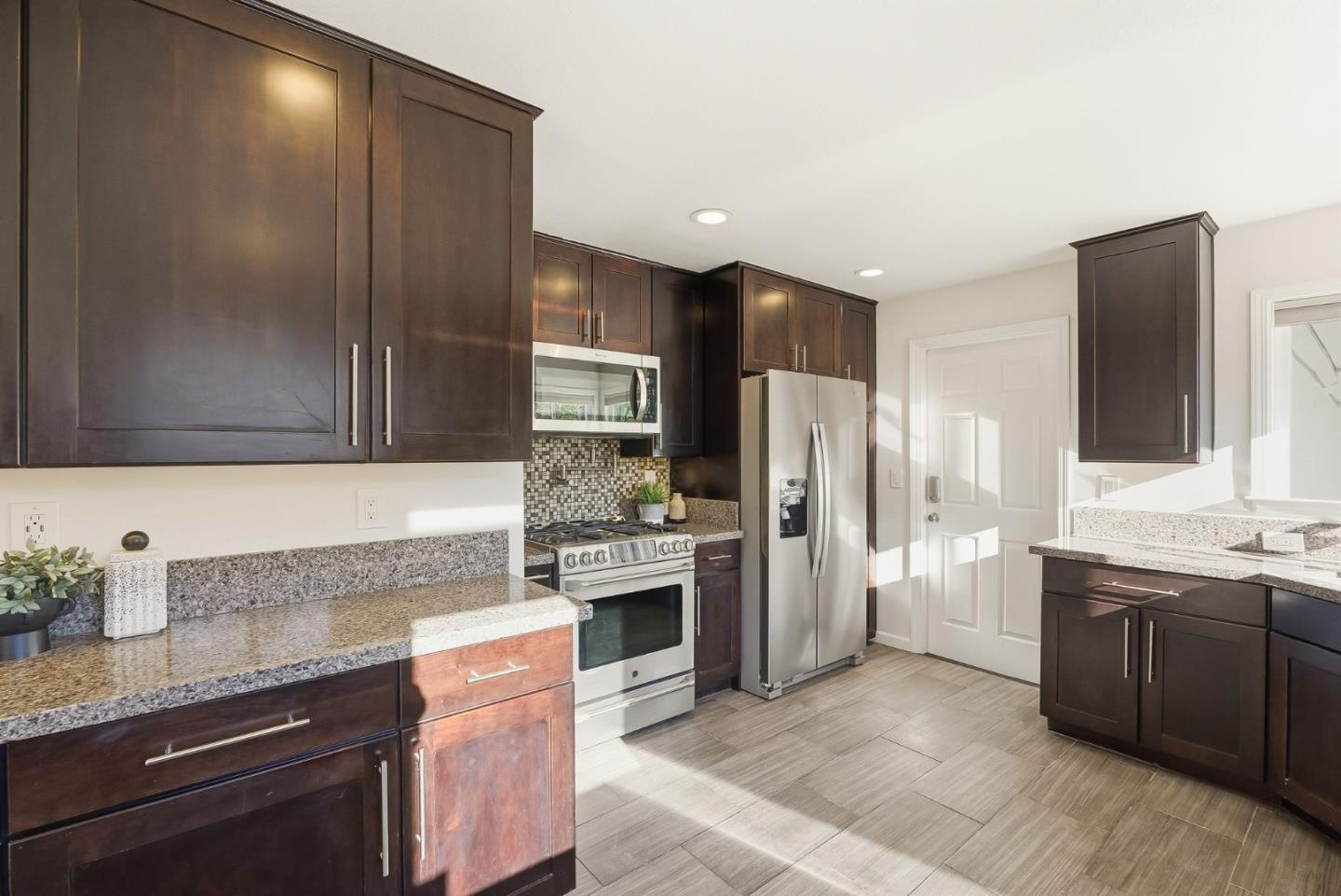 Detail Gallery Image 10 of 42 For 717 & 723 Ellsworth Pl, Palo Alto,  CA 94306 - – Beds | – Baths