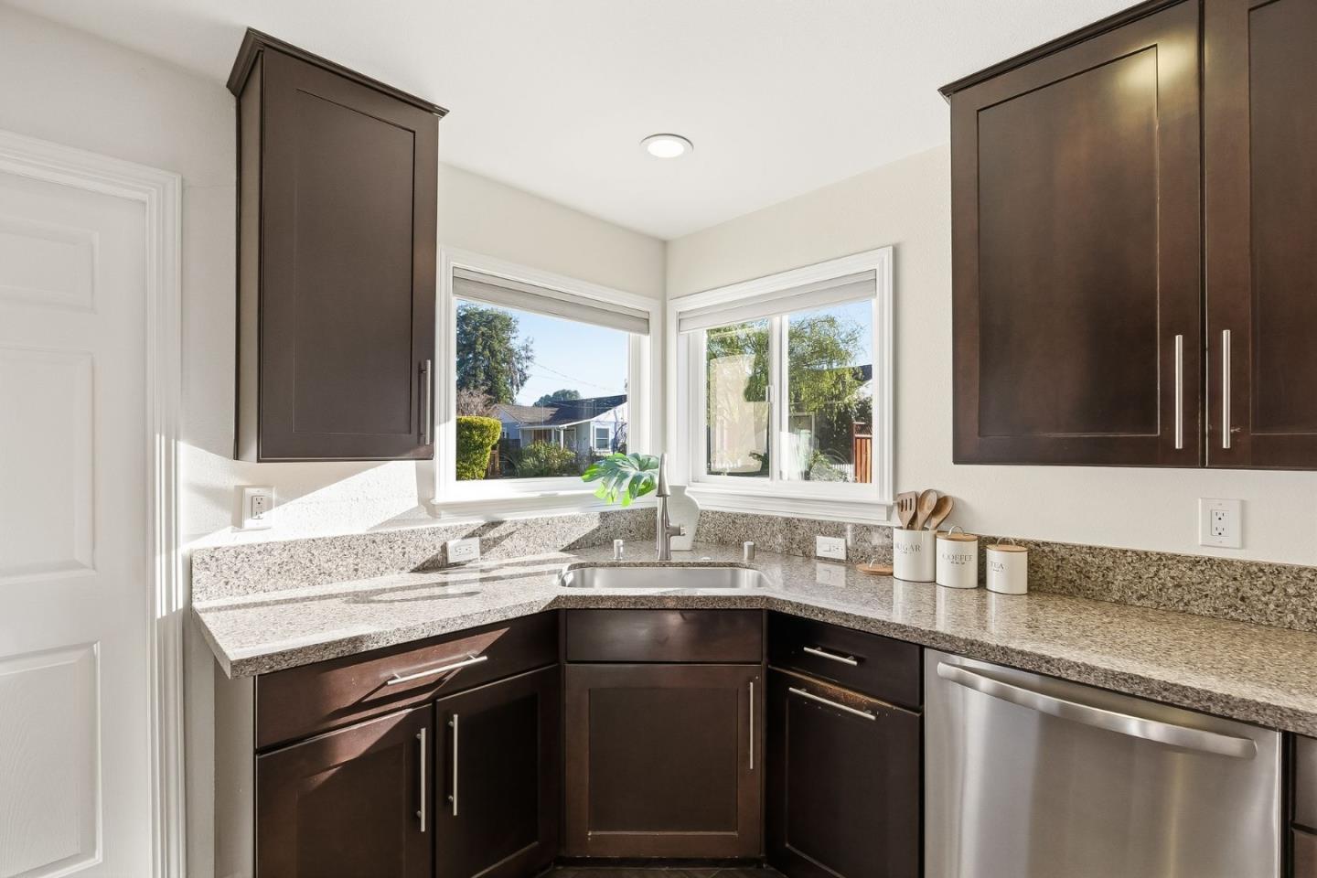 Detail Gallery Image 7 of 42 For 717 & 723 Ellsworth Pl, Palo Alto,  CA 94306 - – Beds | – Baths