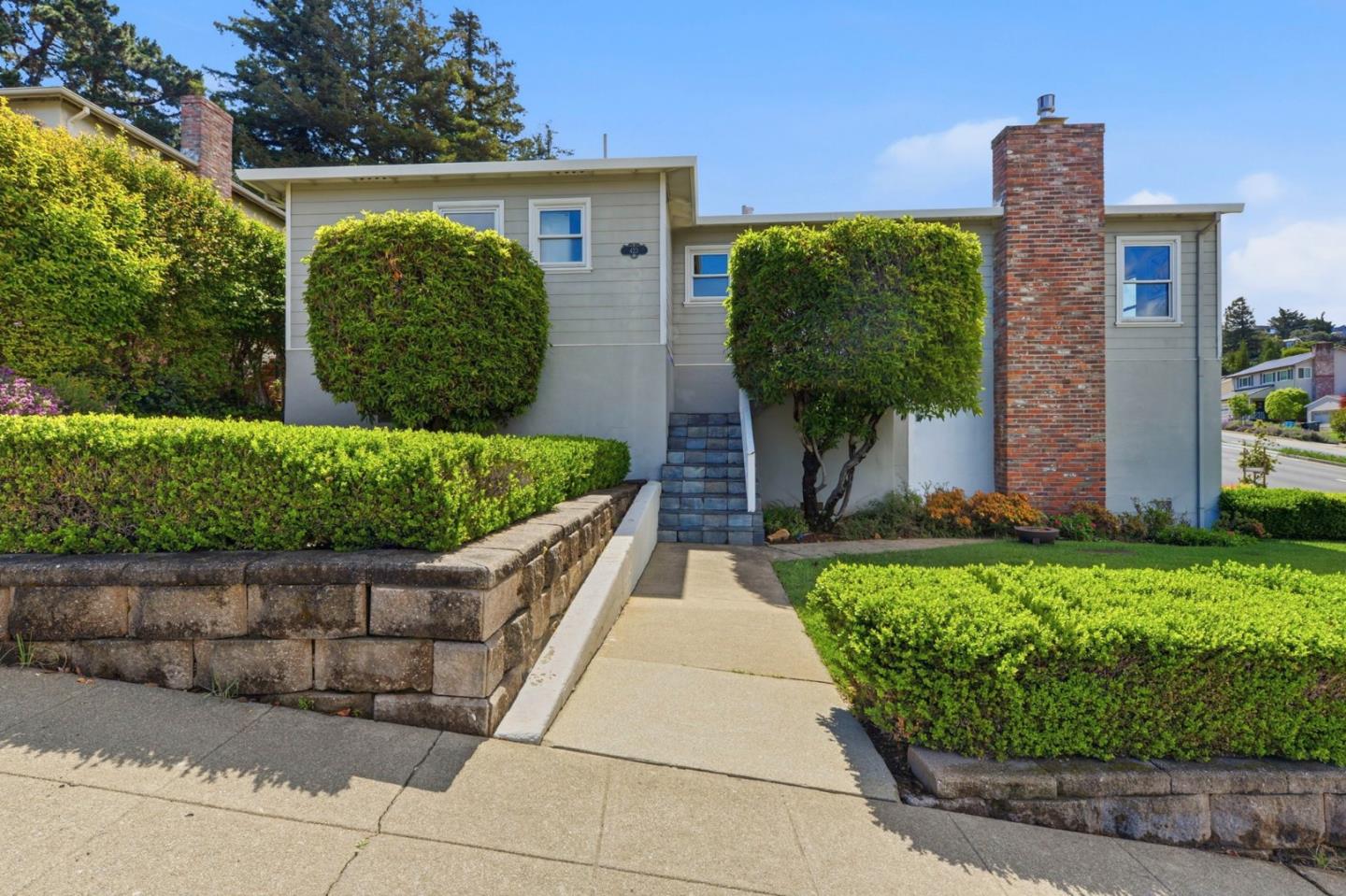 Detail Gallery Image 2 of 20 For 423 42nd Ave, San Mateo,  CA 94403 - 3 Beds | 2 Baths