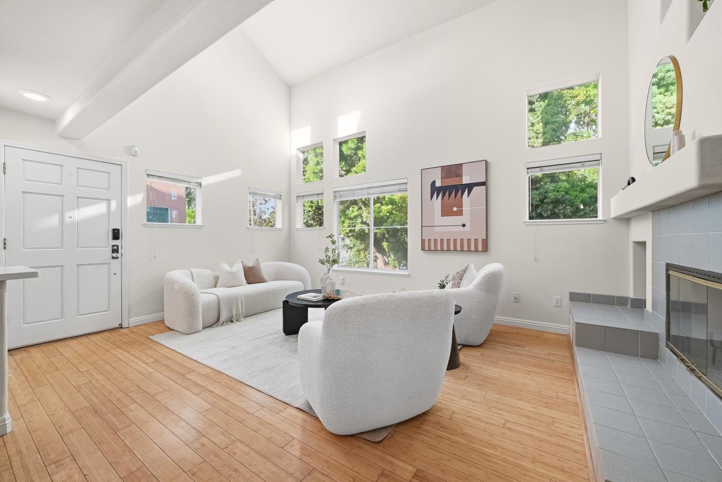 Photo #4: ML82043128 Listing: Photo #4