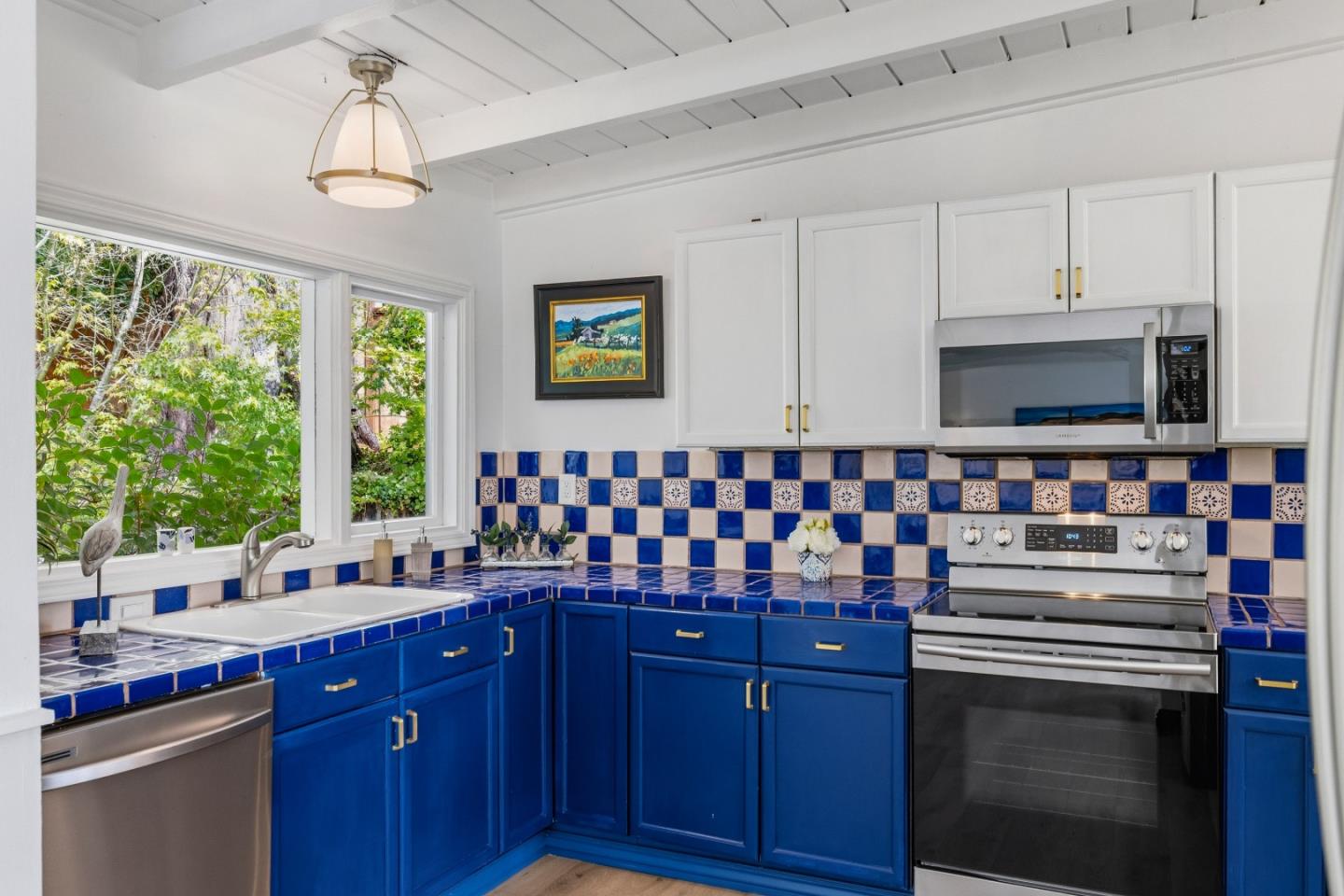 Detail Gallery Image 15 of 63 For 4058 El Bosque Dr, Pebble Beach,  CA 93953 - 3 Beds | 2 Baths