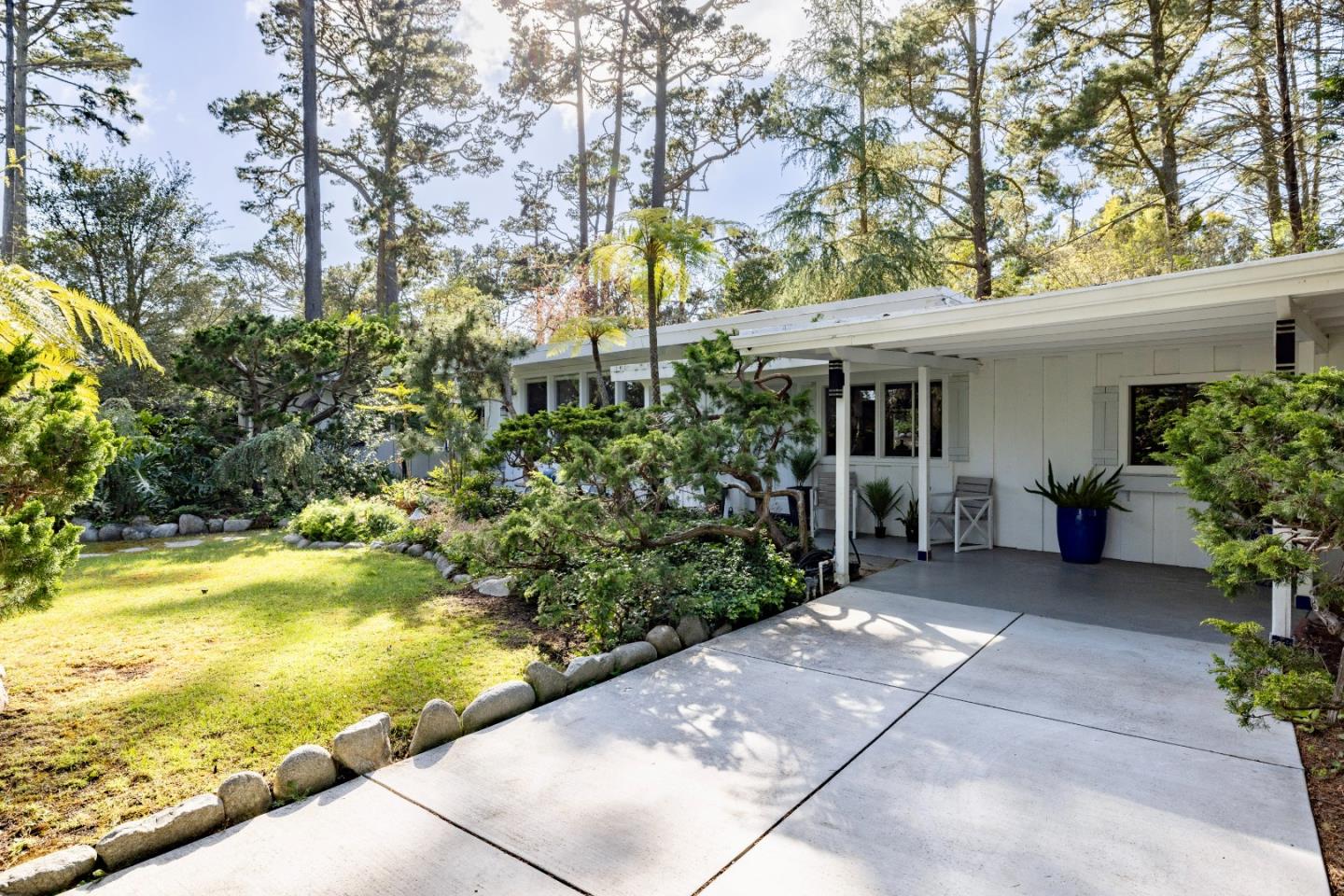 Detail Gallery Image 5 of 63 For 4058 El Bosque Dr, Pebble Beach,  CA 93953 - 3 Beds | 2 Baths