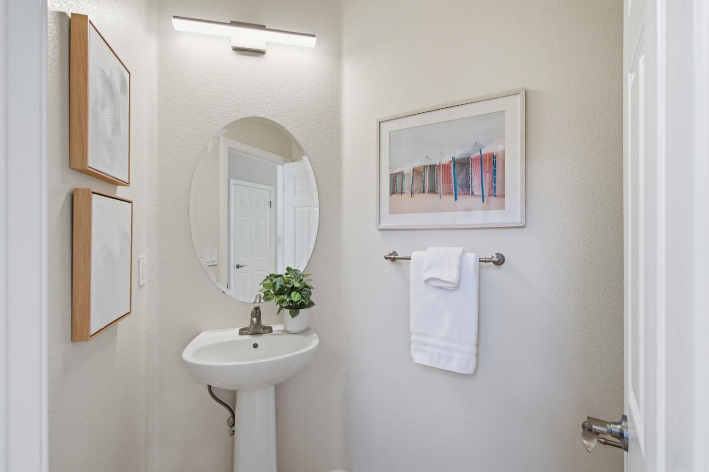 Detail Gallery Image 17 of 37 For 39 Arroyo View Cir, Belmont,  CA 94002 - 3 Beds | 2/1 Baths