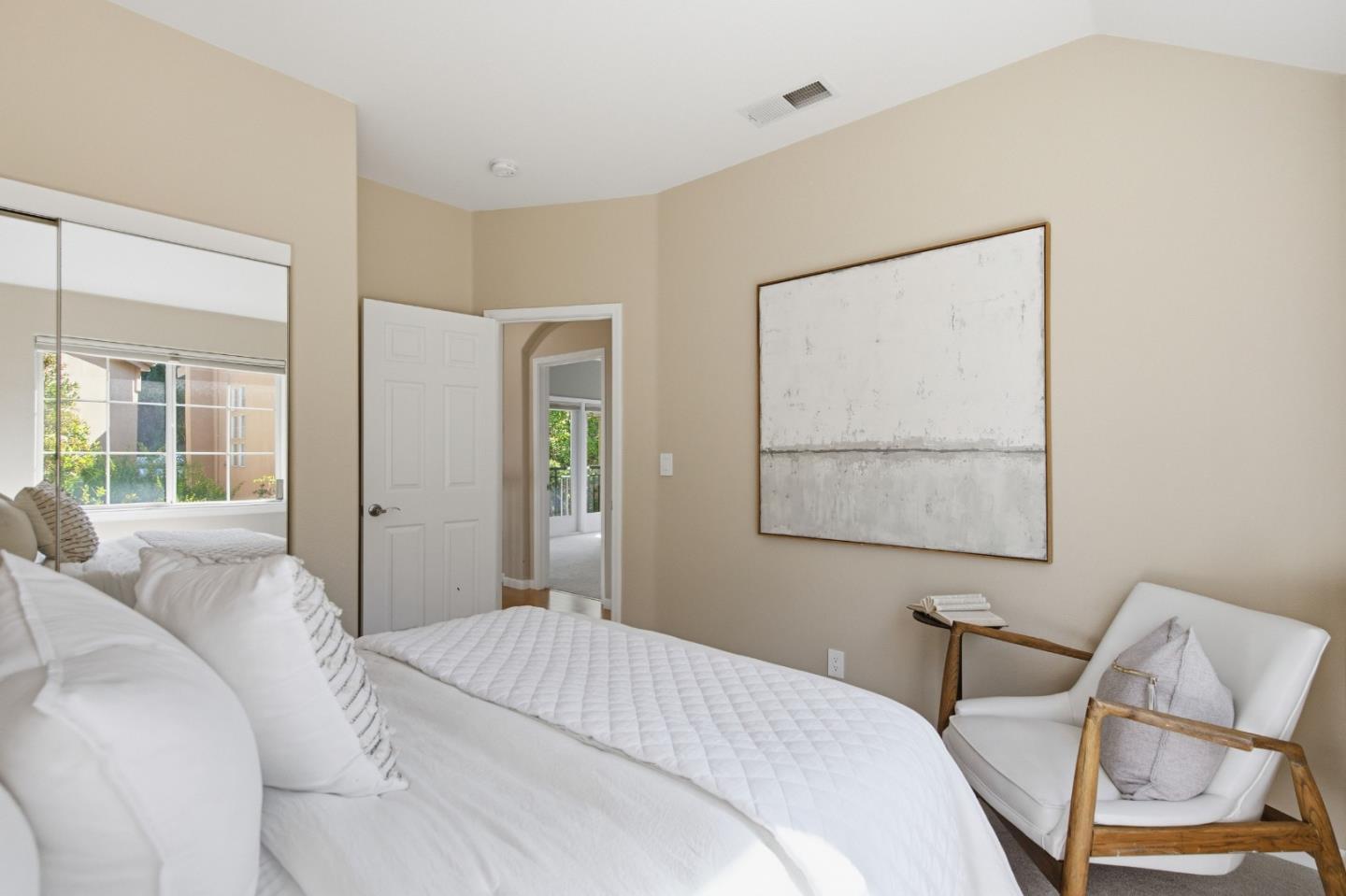 Detail Gallery Image 31 of 37 For 39 Arroyo View Cir, Belmont,  CA 94002 - 3 Beds | 2/1 Baths