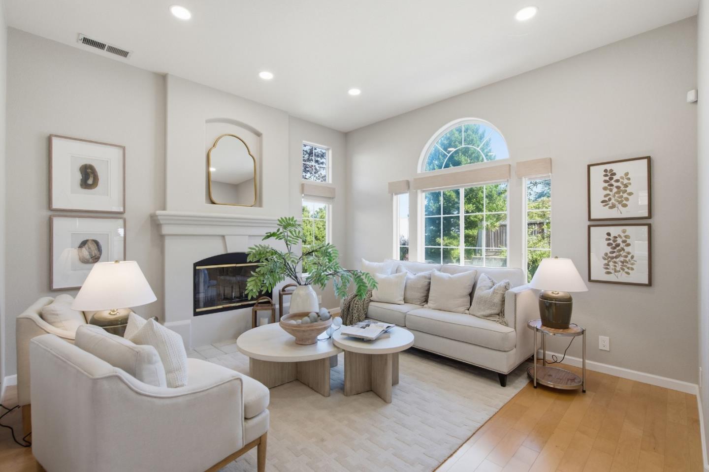 Detail Gallery Image 6 of 37 For 39 Arroyo View Cir, Belmont,  CA 94002 - 3 Beds | 2/1 Baths