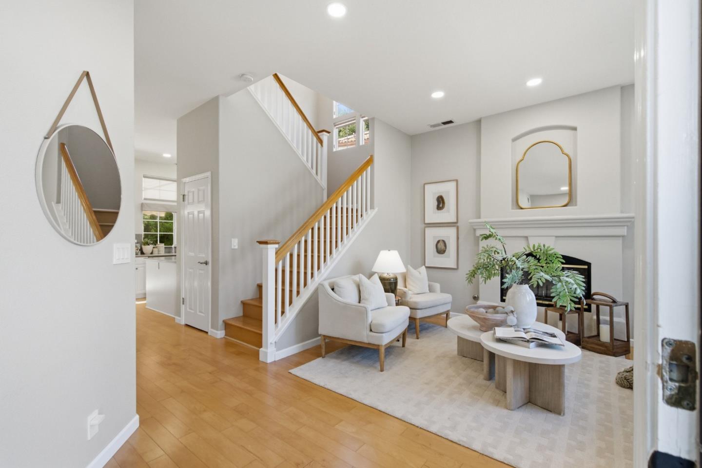 Detail Gallery Image 9 of 37 For 39 Arroyo View Cir, Belmont,  CA 94002 - 3 Beds | 2/1 Baths