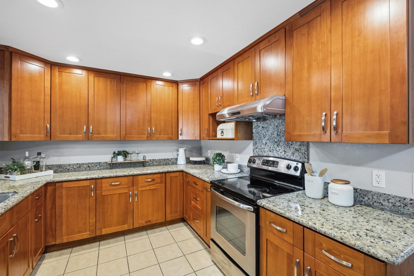 Detail Gallery Image 23 of 49 For 1352 Cutforth Ct, San Jose,  CA 95132 - 4 Beds | 2/1 Baths