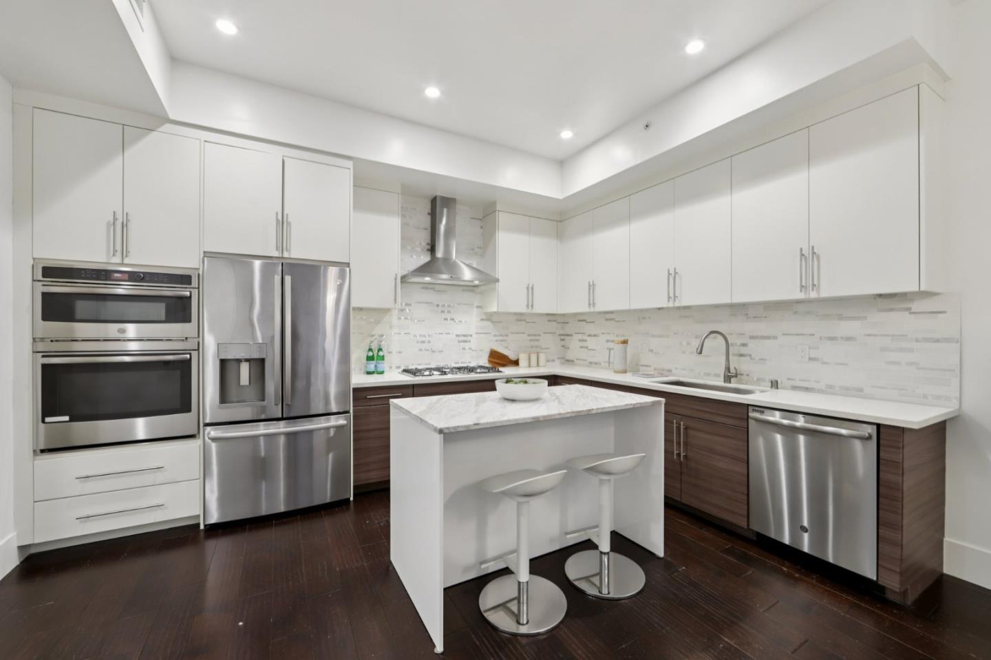 Detail Gallery Image 9 of 32 For 600 El Camino Real #211,  Belmont,  CA 94002 - 2 Beds | 2 Baths