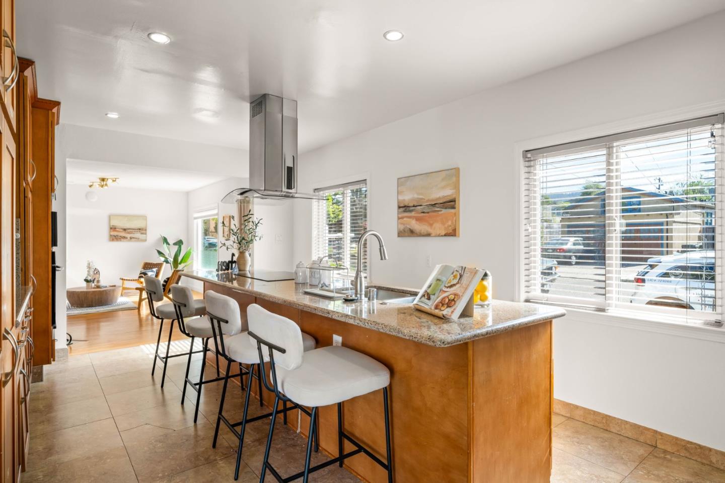 Detail Gallery Image 6 of 21 For 1330 Northside Ave, Berkeley,  CA 94702 - 2 Beds | 1 Baths