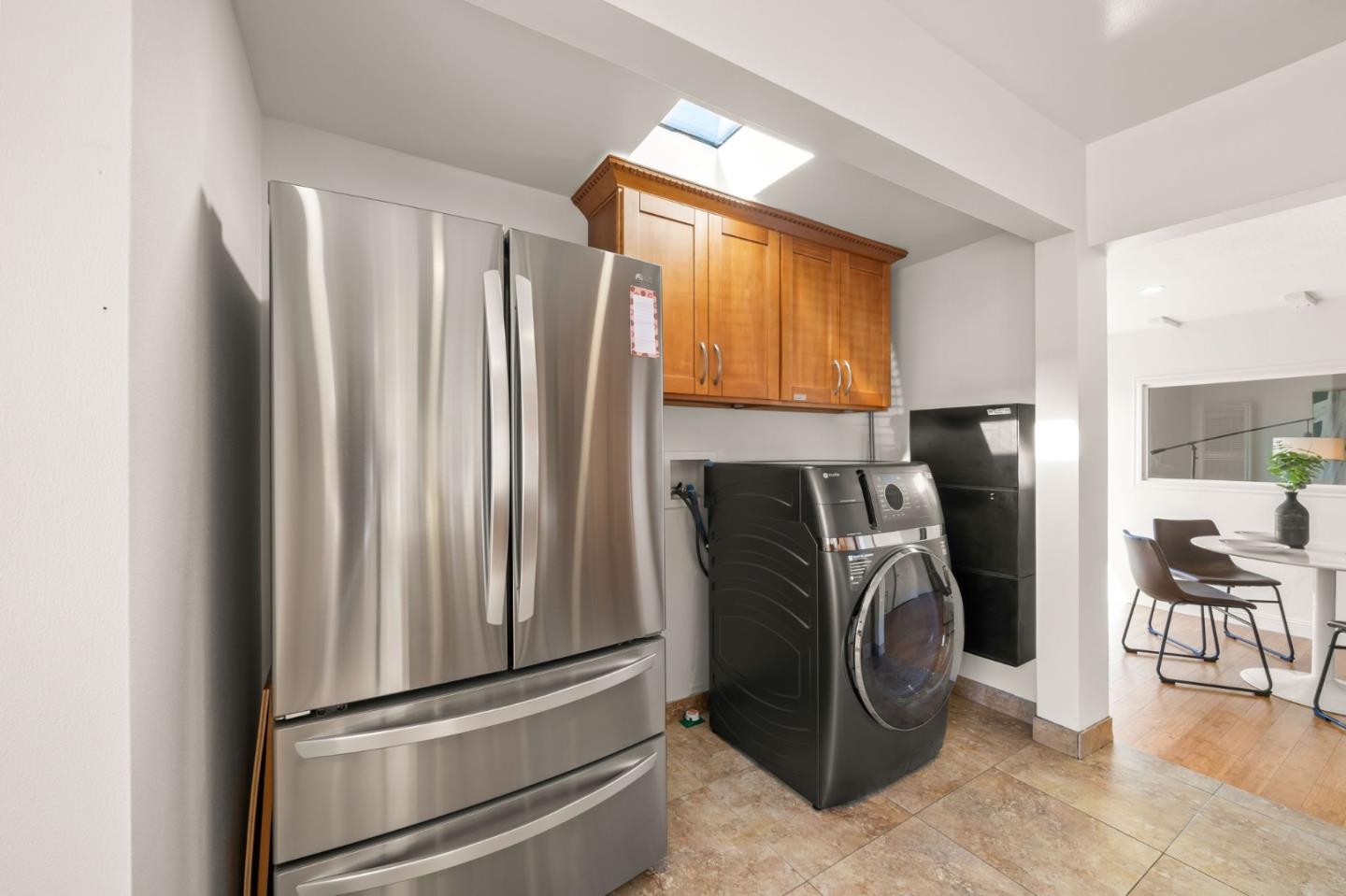 Detail Gallery Image 7 of 21 For 1330 Northside Ave, Berkeley,  CA 94702 - 2 Beds | 1 Baths