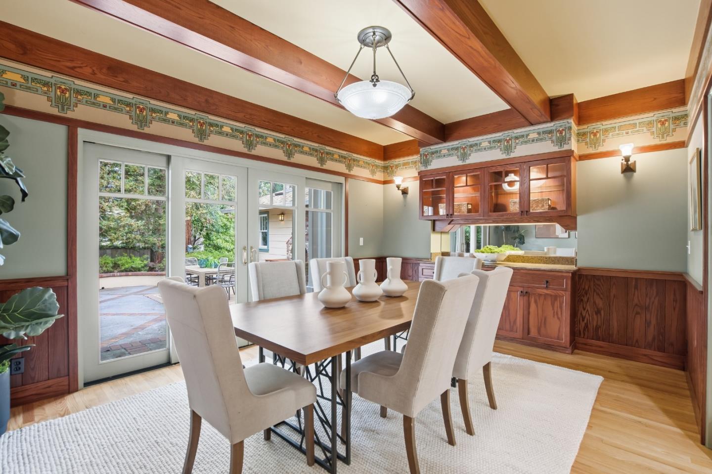 Detail Gallery Image 16 of 36 For 2136 Clayton Dr, Menlo Park,  CA 94025 - 5 Beds | 3/3 Baths