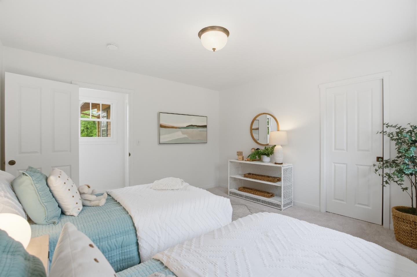 Detail Gallery Image 22 of 36 For 2136 Clayton Dr, Menlo Park,  CA 94025 - 5 Beds | 3/3 Baths