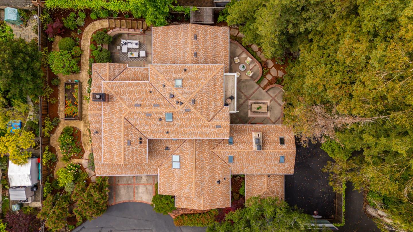 Detail Gallery Image 34 of 36 For 2136 Clayton Dr, Menlo Park,  CA 94025 - 5 Beds | 3/3 Baths