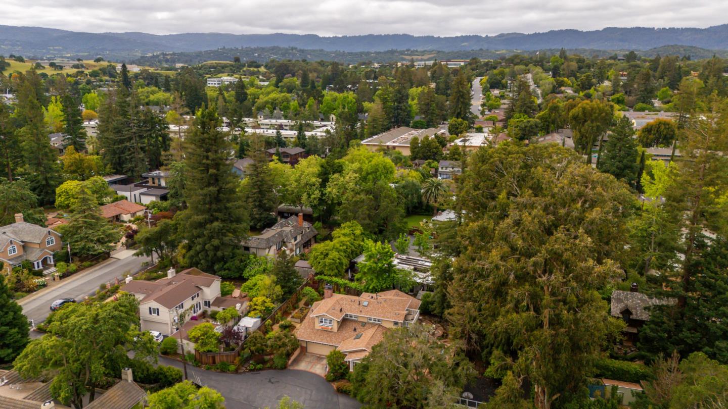 Detail Gallery Image 36 of 36 For 2136 Clayton Dr, Menlo Park,  CA 94025 - 5 Beds | 3/3 Baths