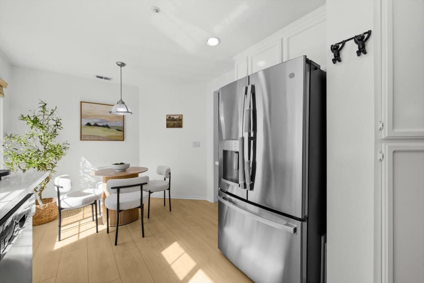 Detail Gallery Image 18 of 52 For 129 Outlook Cir, Pacifica,  CA 94044 - 3 Beds | 2 Baths