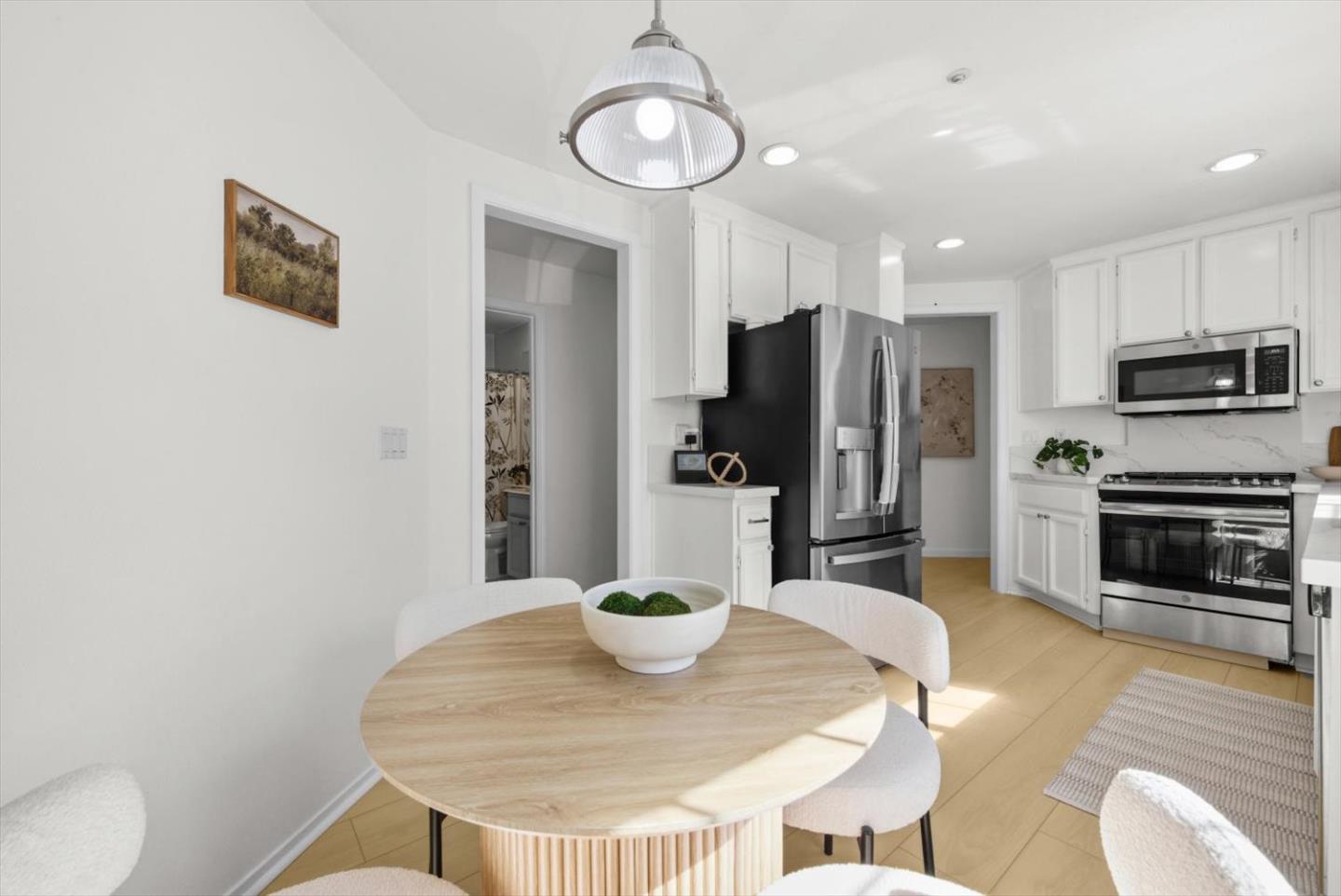 Detail Gallery Image 20 of 52 For 129 Outlook Cir, Pacifica,  CA 94044 - 3 Beds | 2 Baths