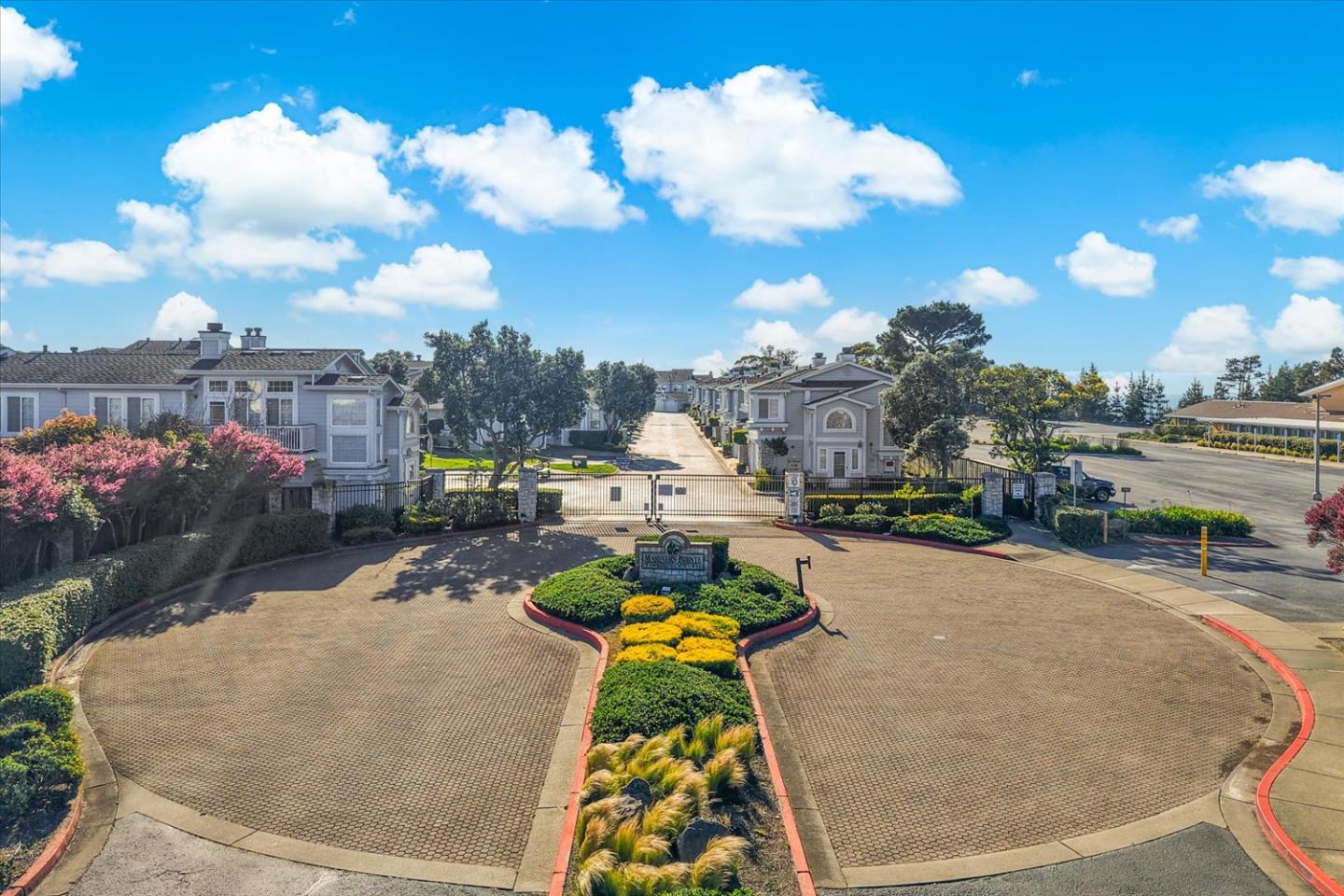 Detail Gallery Image 42 of 52 For 129 Outlook Cir, Pacifica,  CA 94044 - 3 Beds | 2 Baths