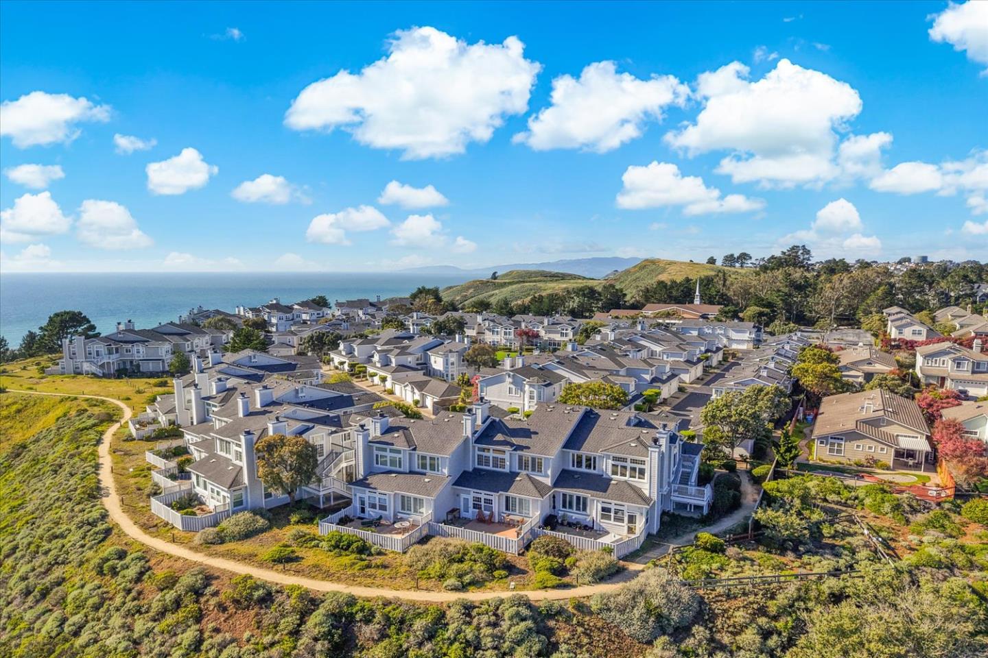 Detail Gallery Image 47 of 52 For 129 Outlook Cir, Pacifica,  CA 94044 - 3 Beds | 2 Baths