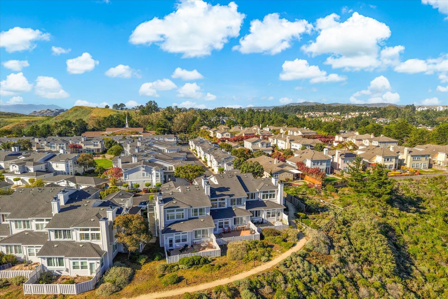 Detail Gallery Image 48 of 52 For 129 Outlook Cir, Pacifica,  CA 94044 - 3 Beds | 2 Baths