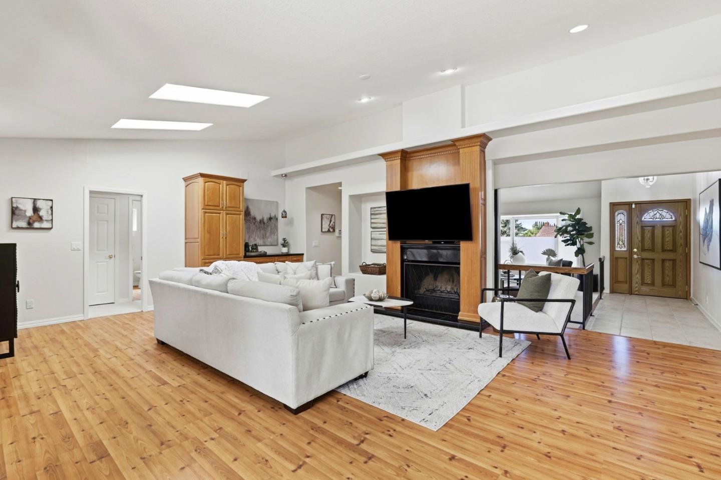 Detail Gallery Image 8 of 44 For 4122 Moonflower Ct, San Jose,  CA 95135 - 3 Beds | 2 Baths