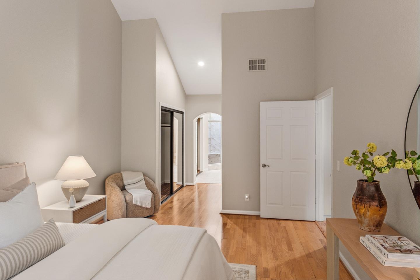 Detail Gallery Image 14 of 35 For 1103 Ana Privada, Mountain View,  CA 94040 - 3 Beds | 2 Baths