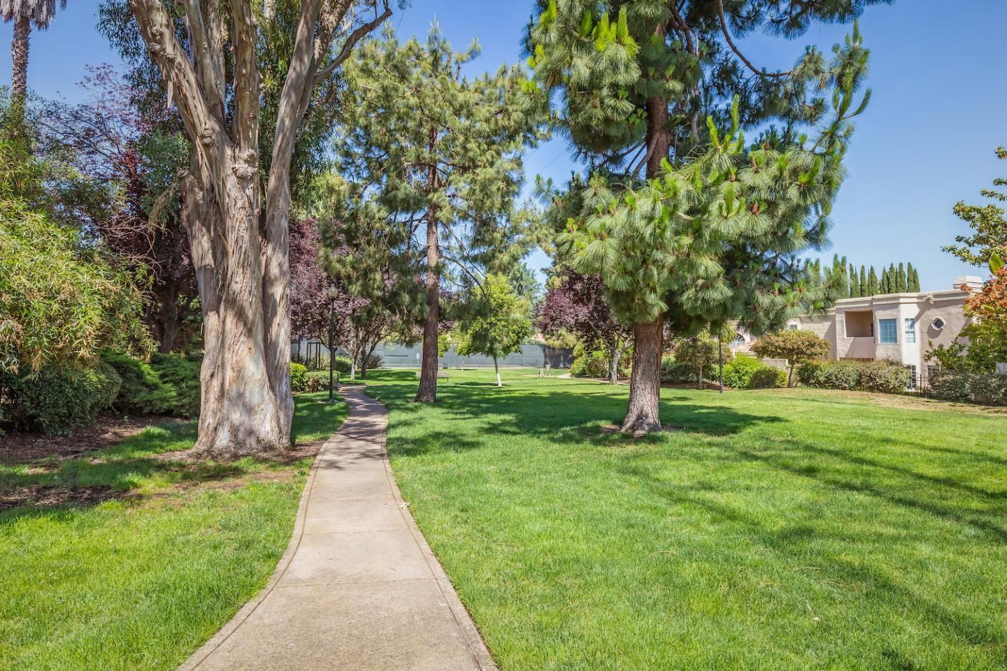 Detail Gallery Image 29 of 35 For 1103 Ana Privada, Mountain View,  CA 94040 - 3 Beds | 2 Baths