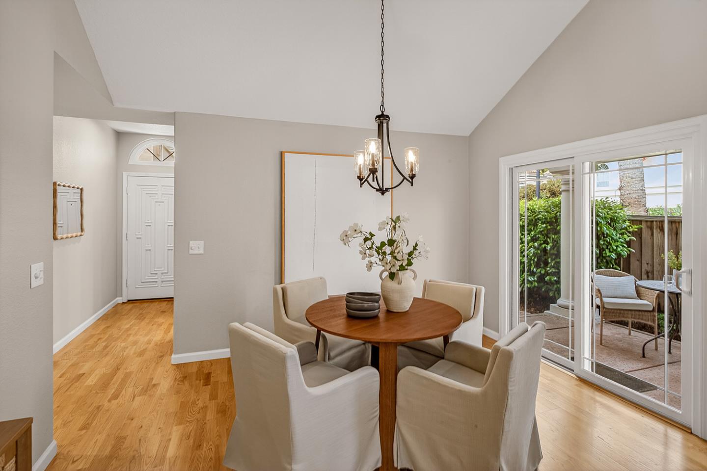 Detail Gallery Image 8 of 35 For 1103 Ana Privada, Mountain View,  CA 94040 - 3 Beds | 2 Baths