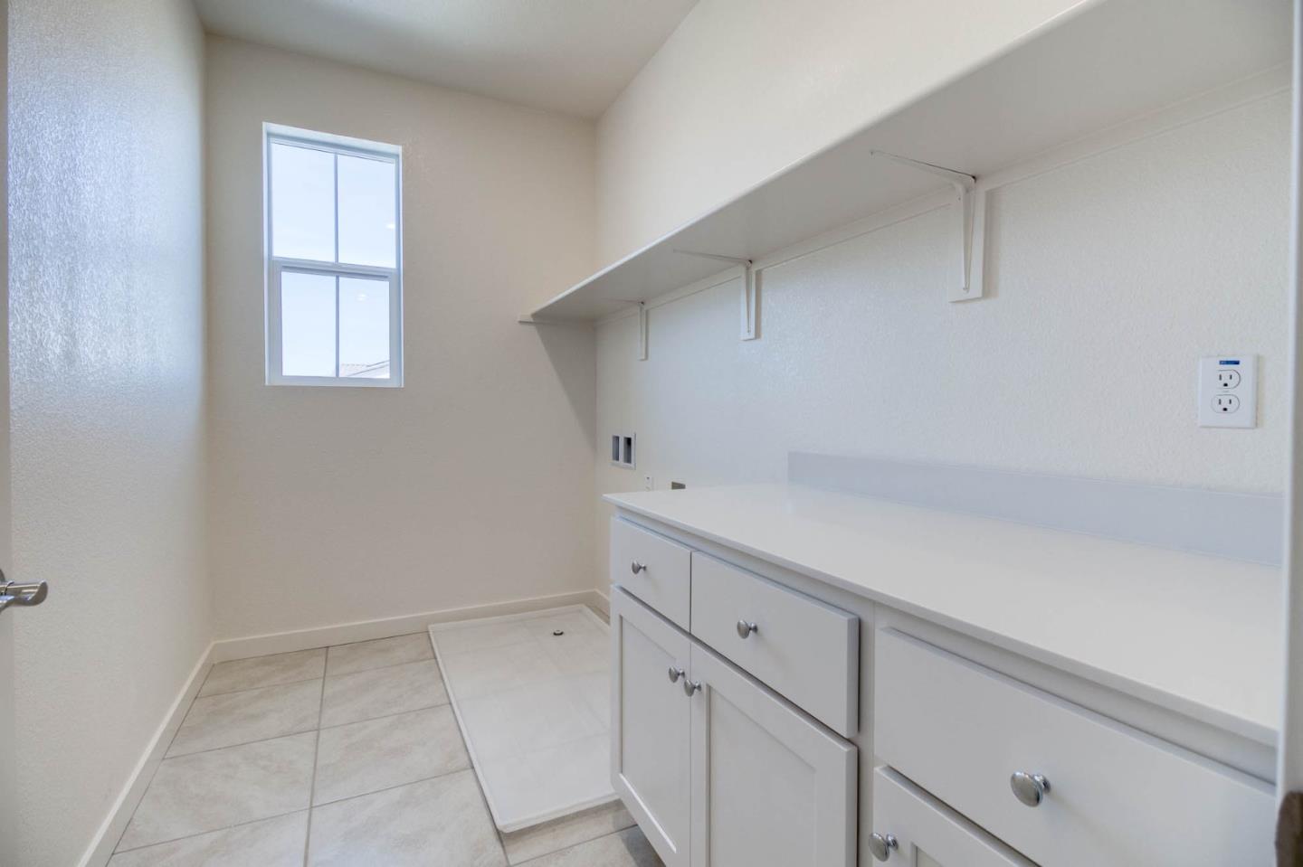 Detail Gallery Image 13 of 17 For Address Not Disclosed, Lathrop,  CA 95330 - 4 Beds | 3 Baths