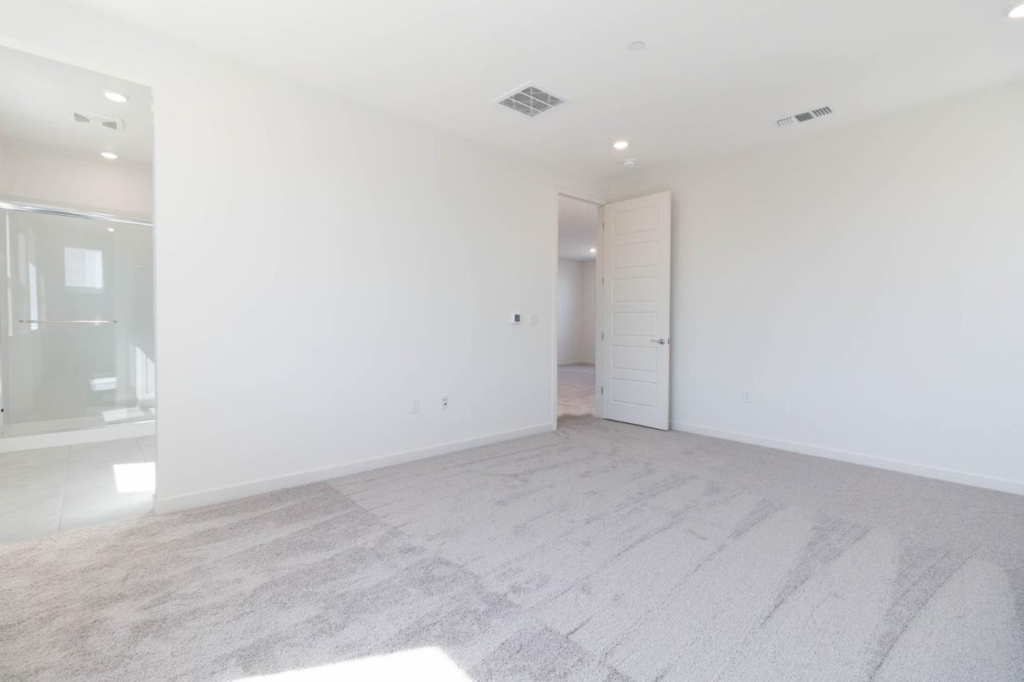 Detail Gallery Image 14 of 17 For Address Not Disclosed, Lathrop,  CA 95330 - 4 Beds | 3 Baths