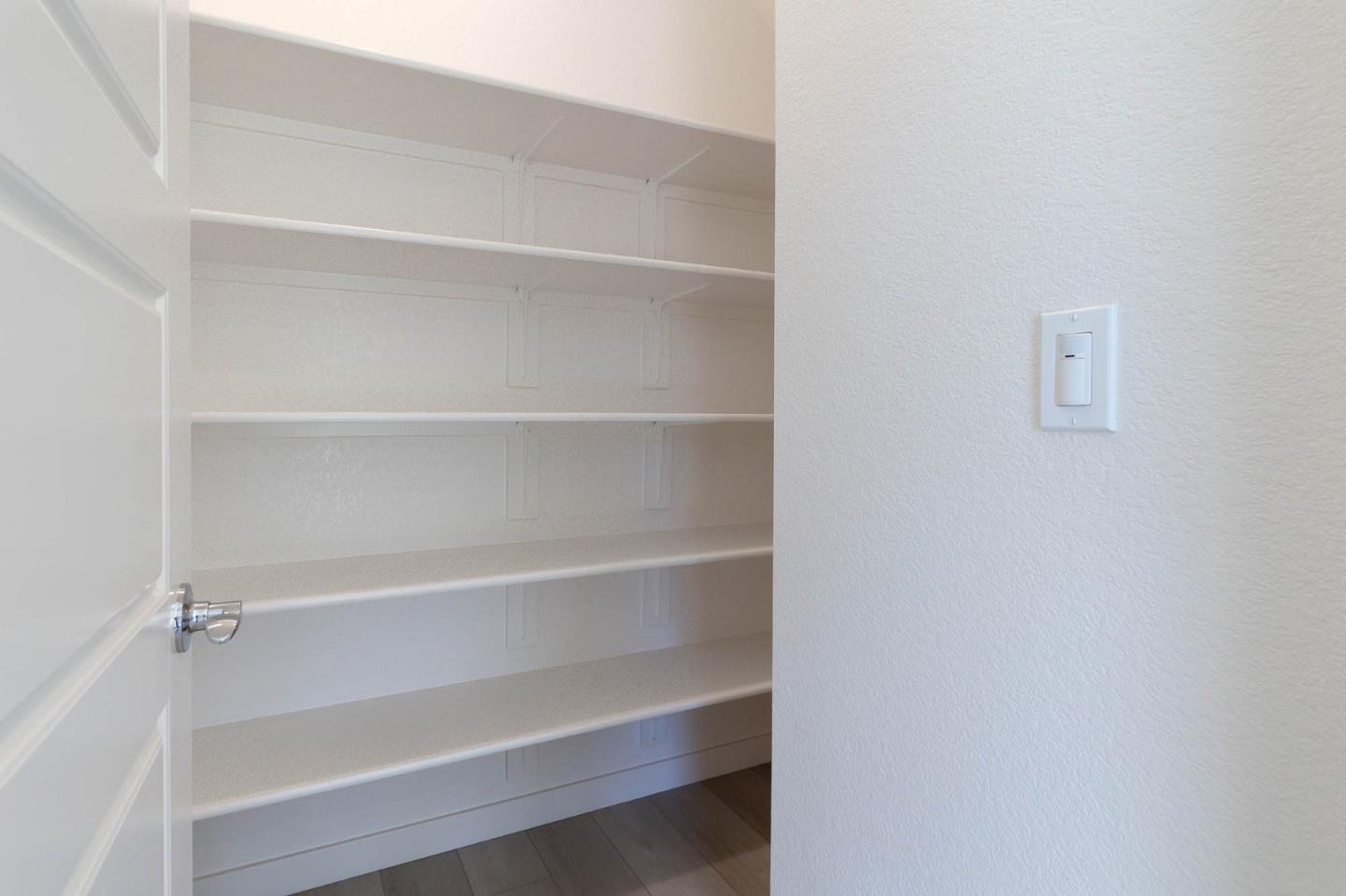 Detail Gallery Image 5 of 17 For Address Not Disclosed, Lathrop,  CA 95330 - 4 Beds | 3 Baths